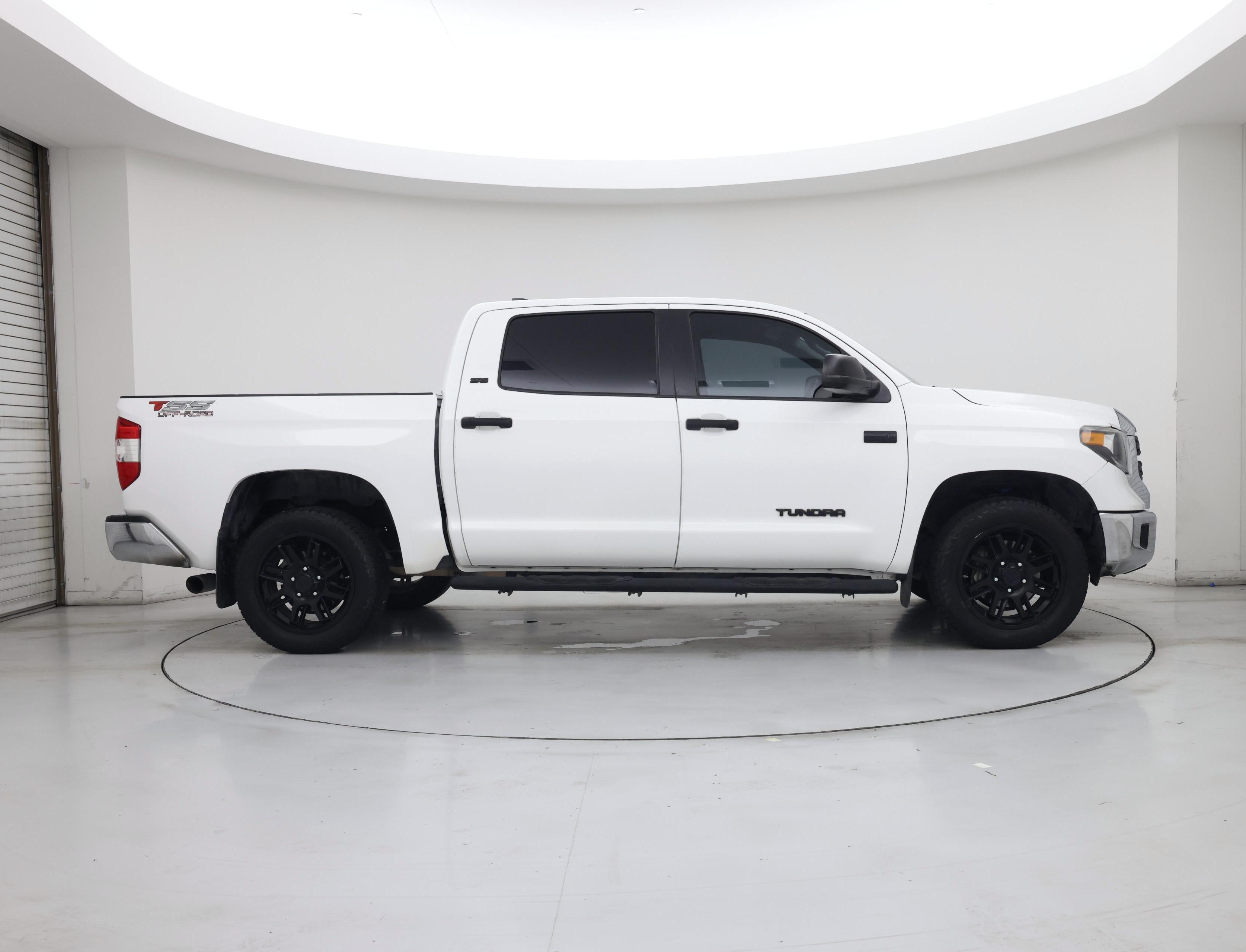 Thumbnail: 2021 Toyota Tundra - 7