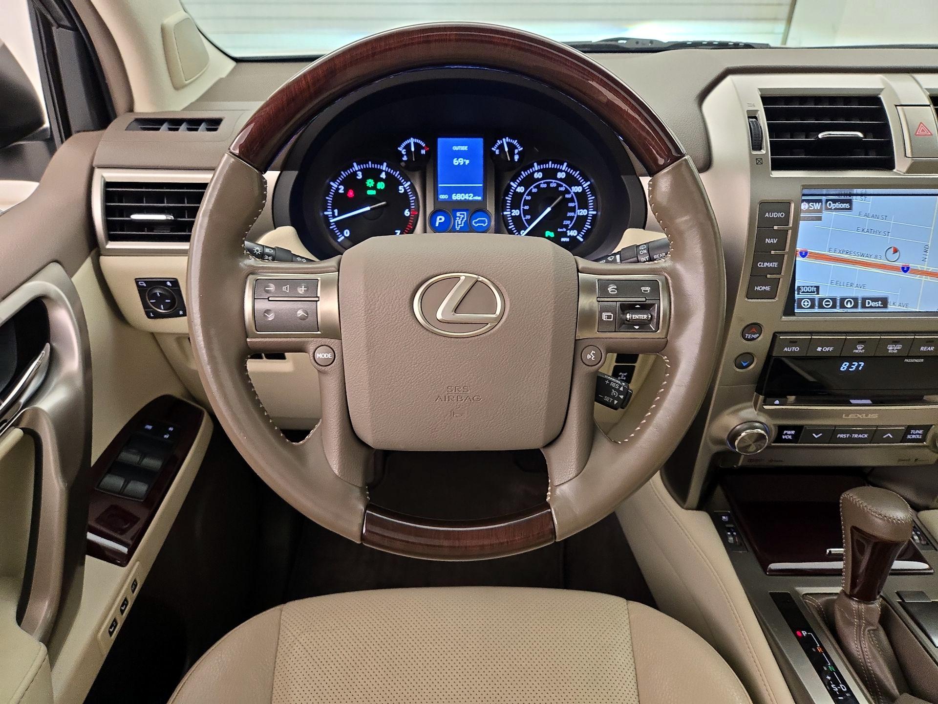 Thumbnail: 2019 Lexus GX - 10