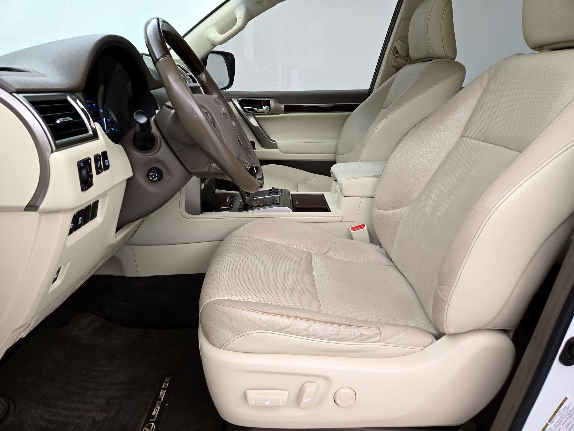 Thumbnail: 2019 Lexus GX - 11