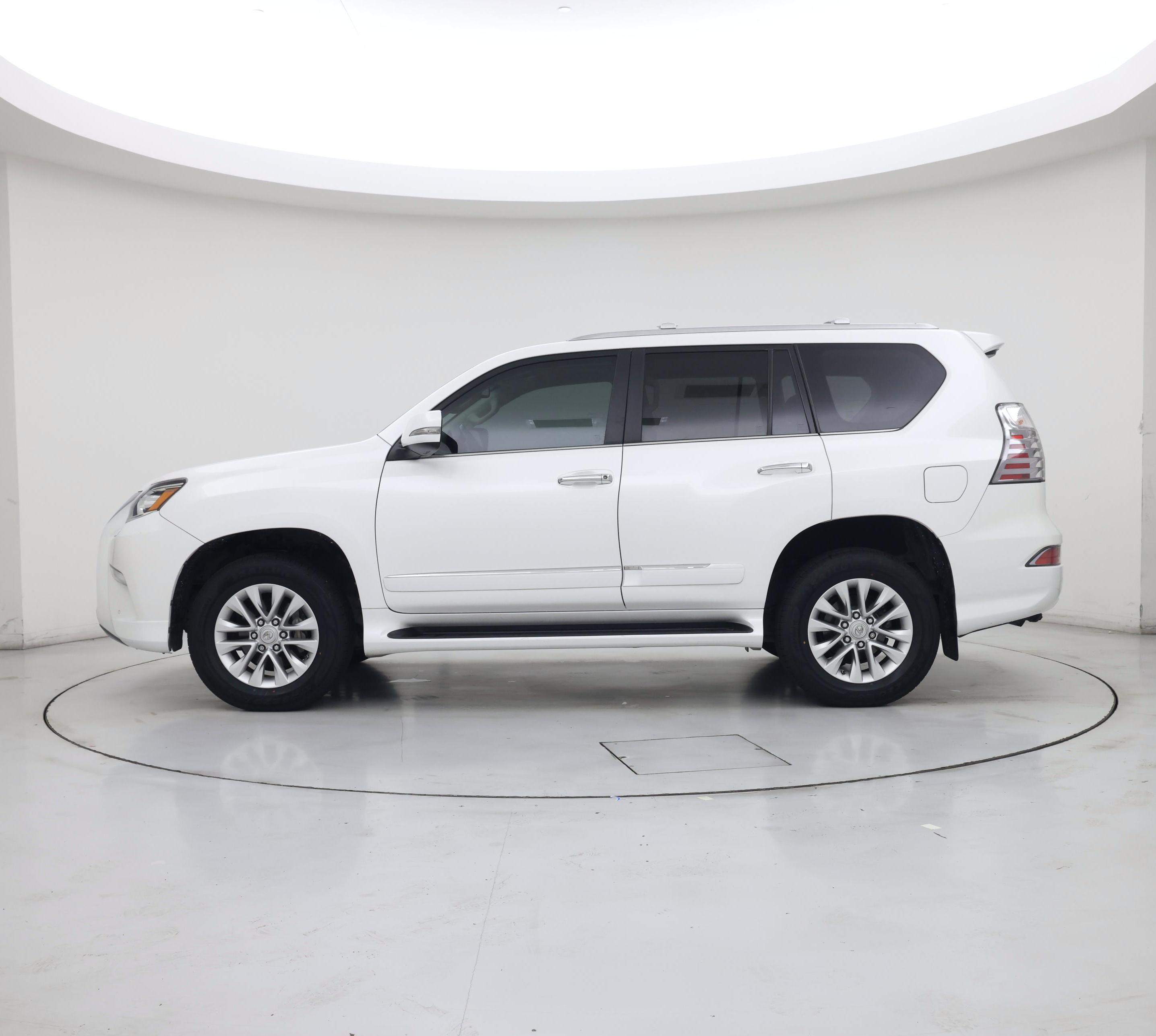 Thumbnail: 2019 Lexus GX - 3