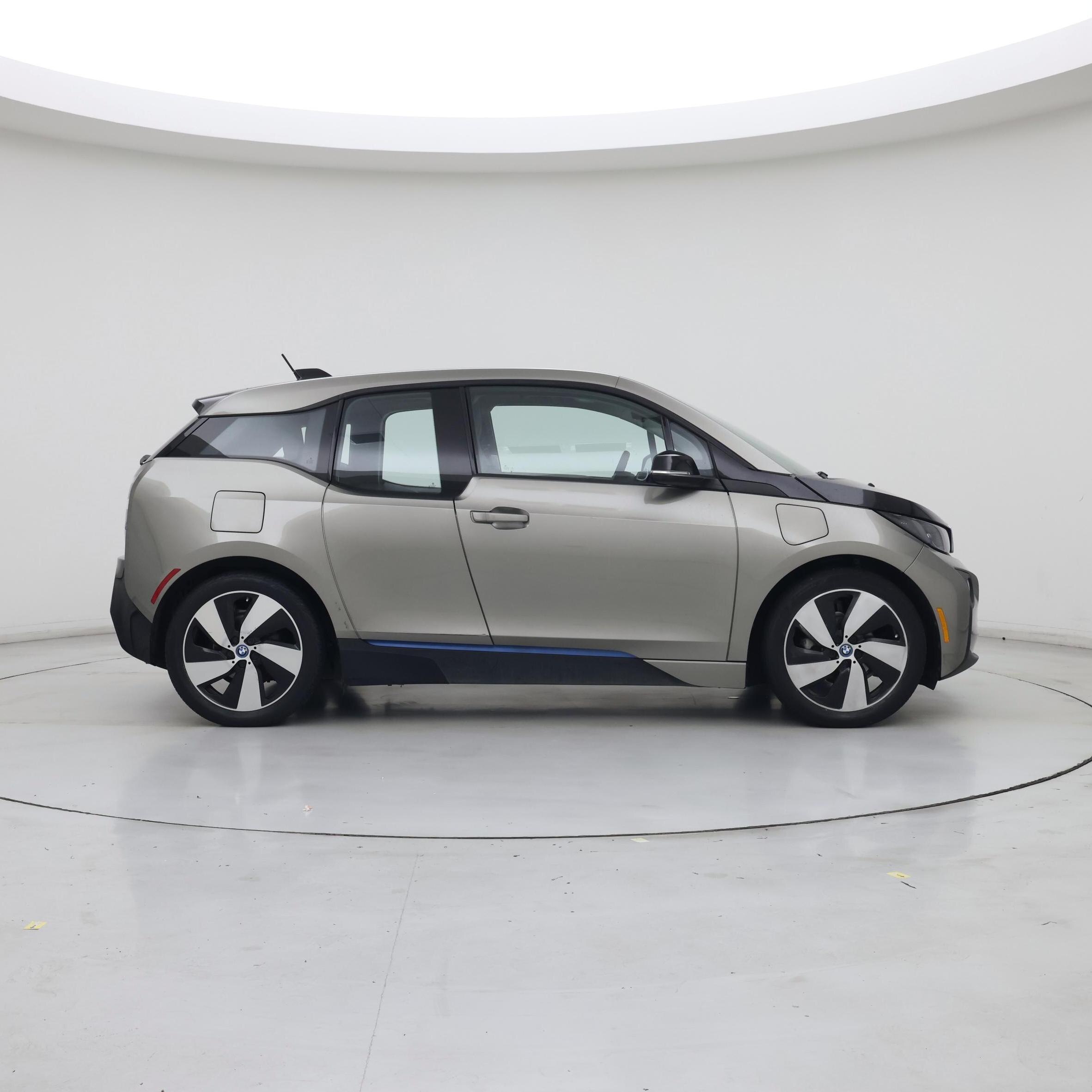 Thumbnail: 2017 BMW i3 - 7