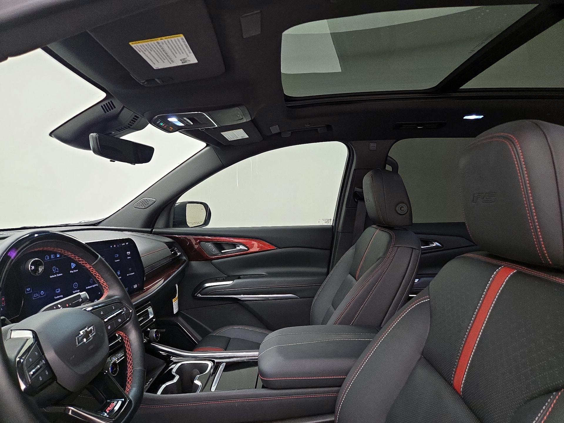 Thumbnail: 2025 Chevrolet Traverse - 19