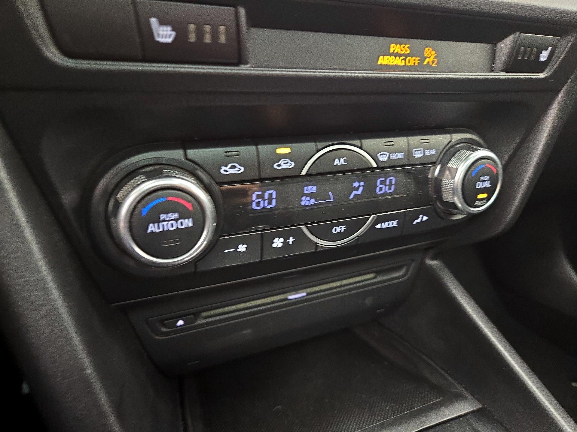 Thumbnail: 2014 Mazda Mazda3 - 16