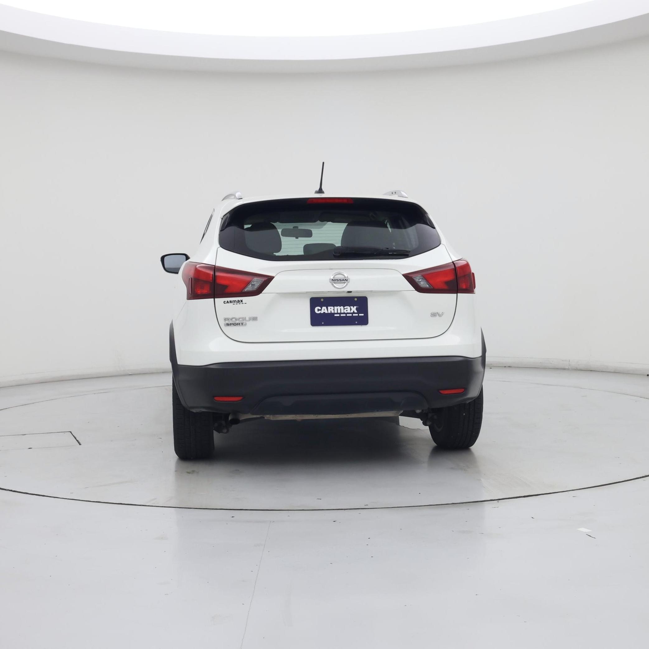 Thumbnail: 2017 Nissan Rogue Sport - 6