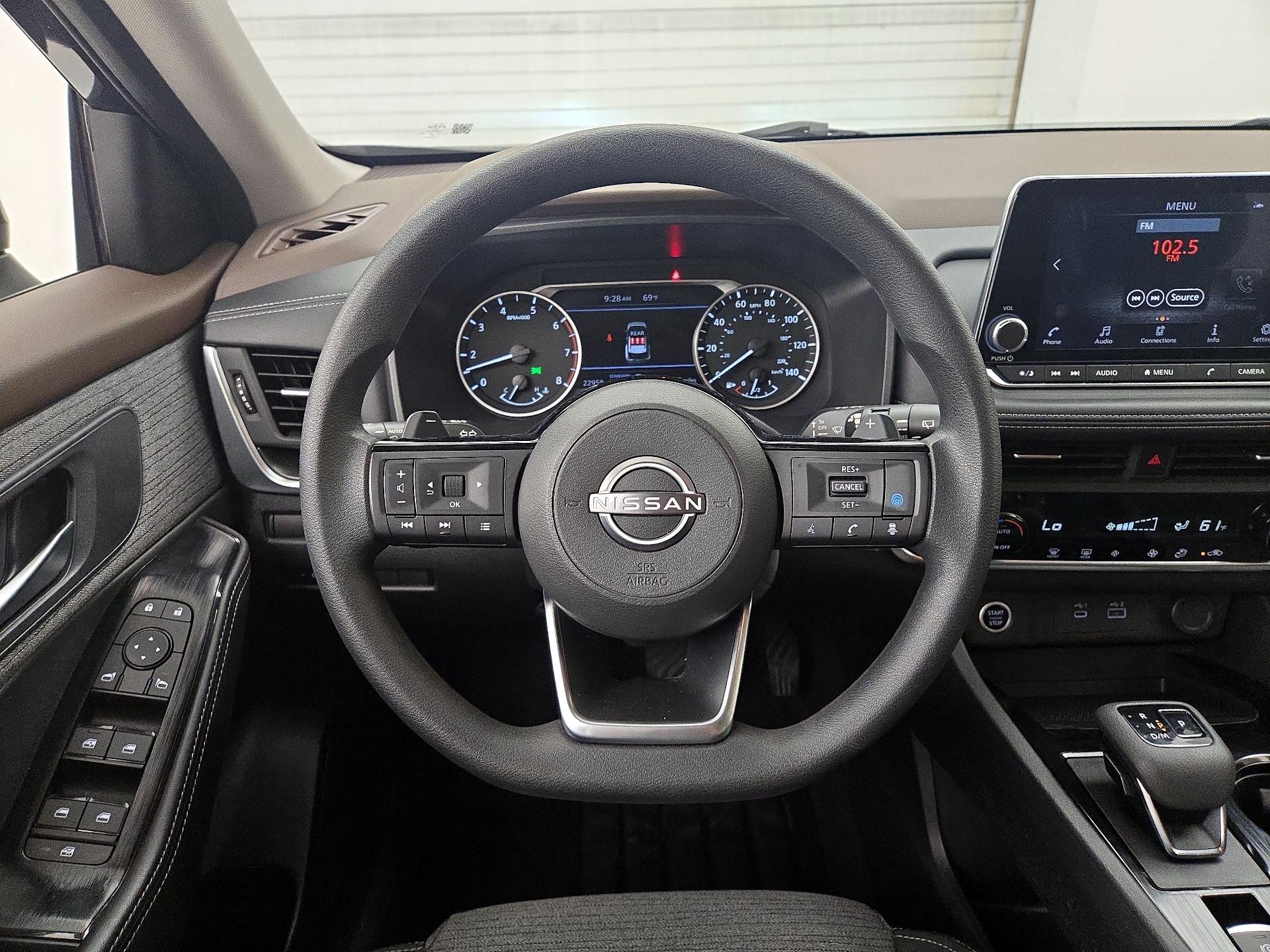 Thumbnail: 2023 Nissan Rogue - 10