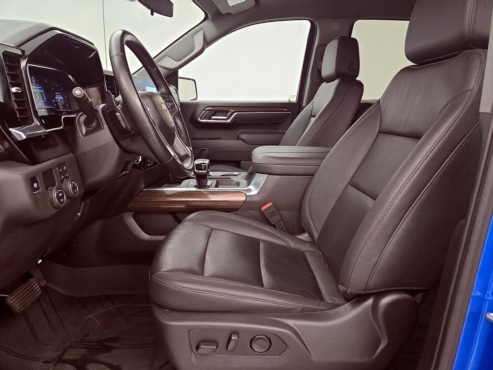 Thumbnail: 2025 Chevrolet Silverado 1500 - 11