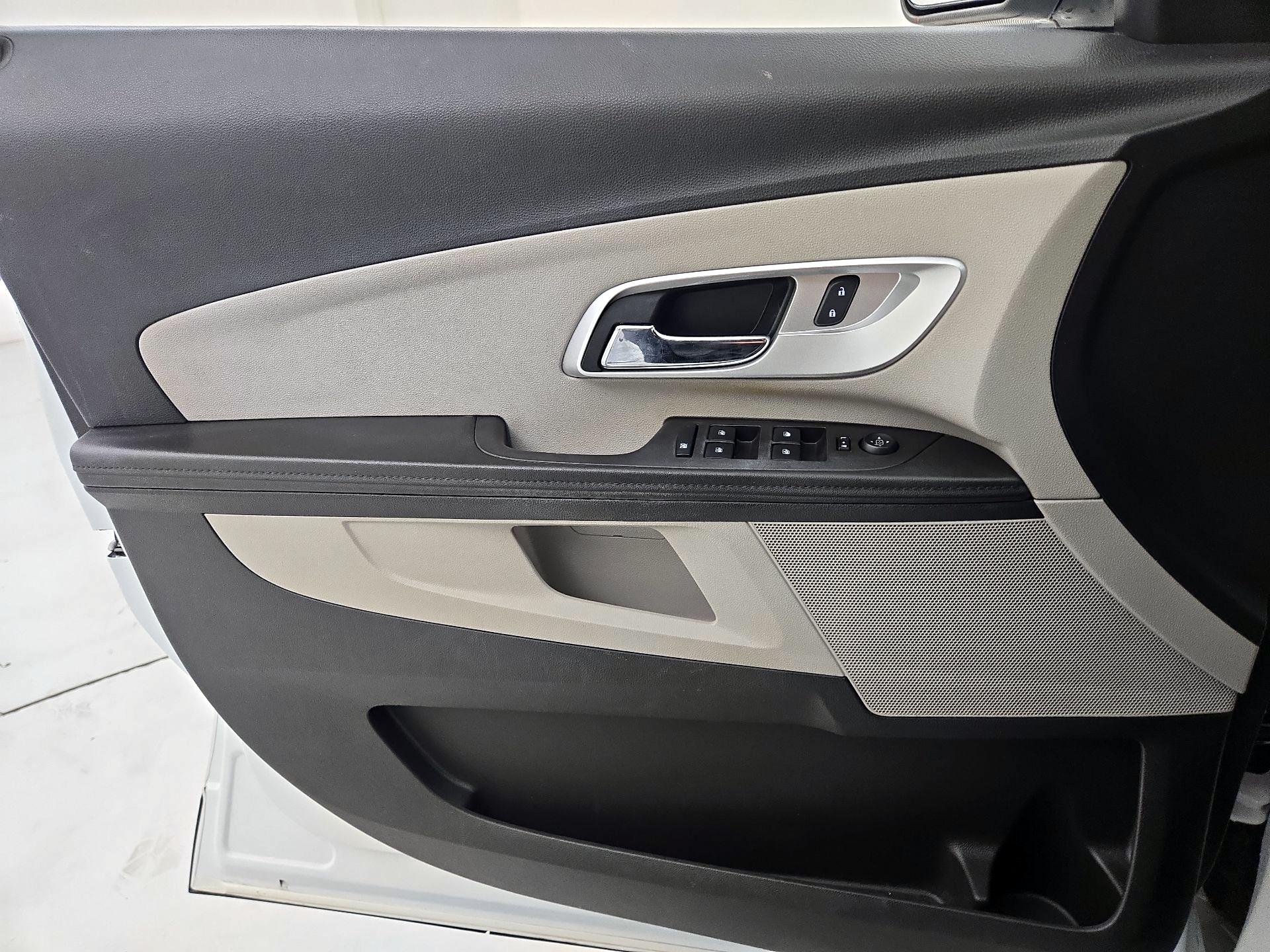 Thumbnail: 2015 Chevrolet Equinox - 12
