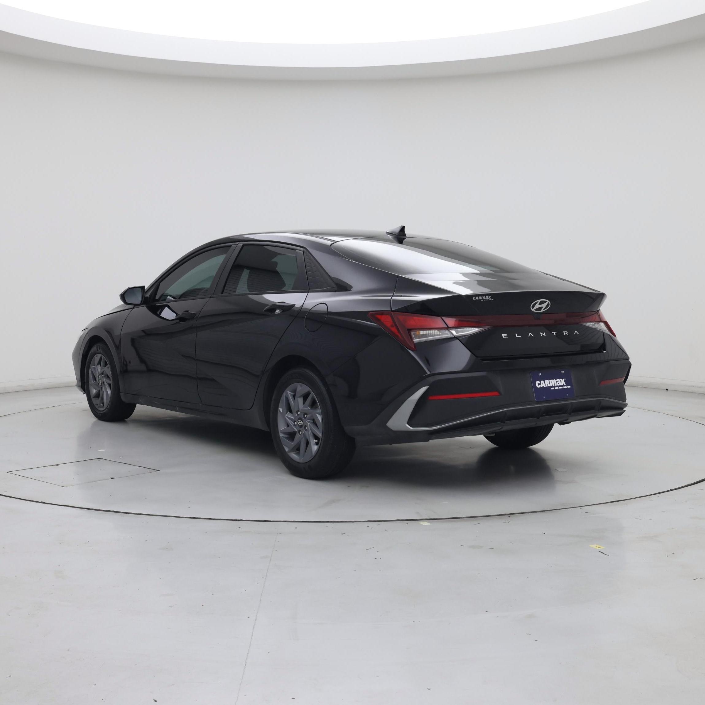 Thumbnail: 2024 Hyundai Elantra - 2