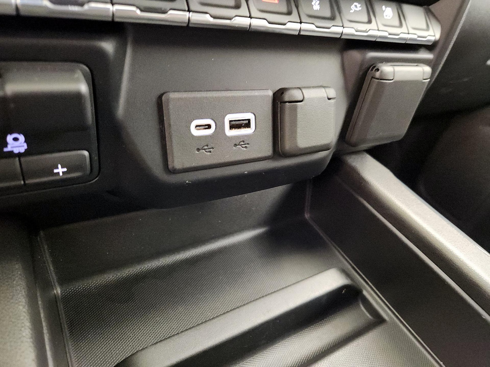 2021 GMC Sierra 1500 SLT - Photo 19