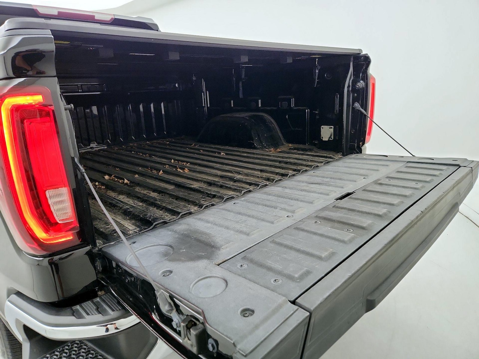 2021 GMC Sierra 1500 SLT - Photo 22