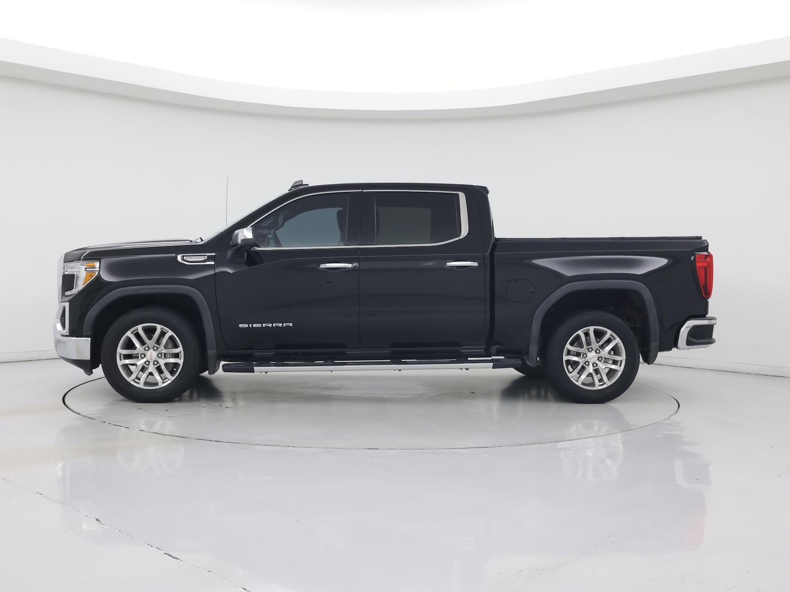 2021 GMC Sierra 1500 SLT - Photo 4