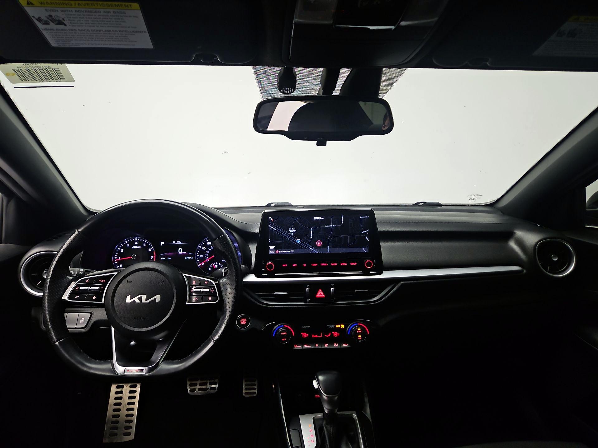 Thumbnail: 2022 Kia Forte - 9