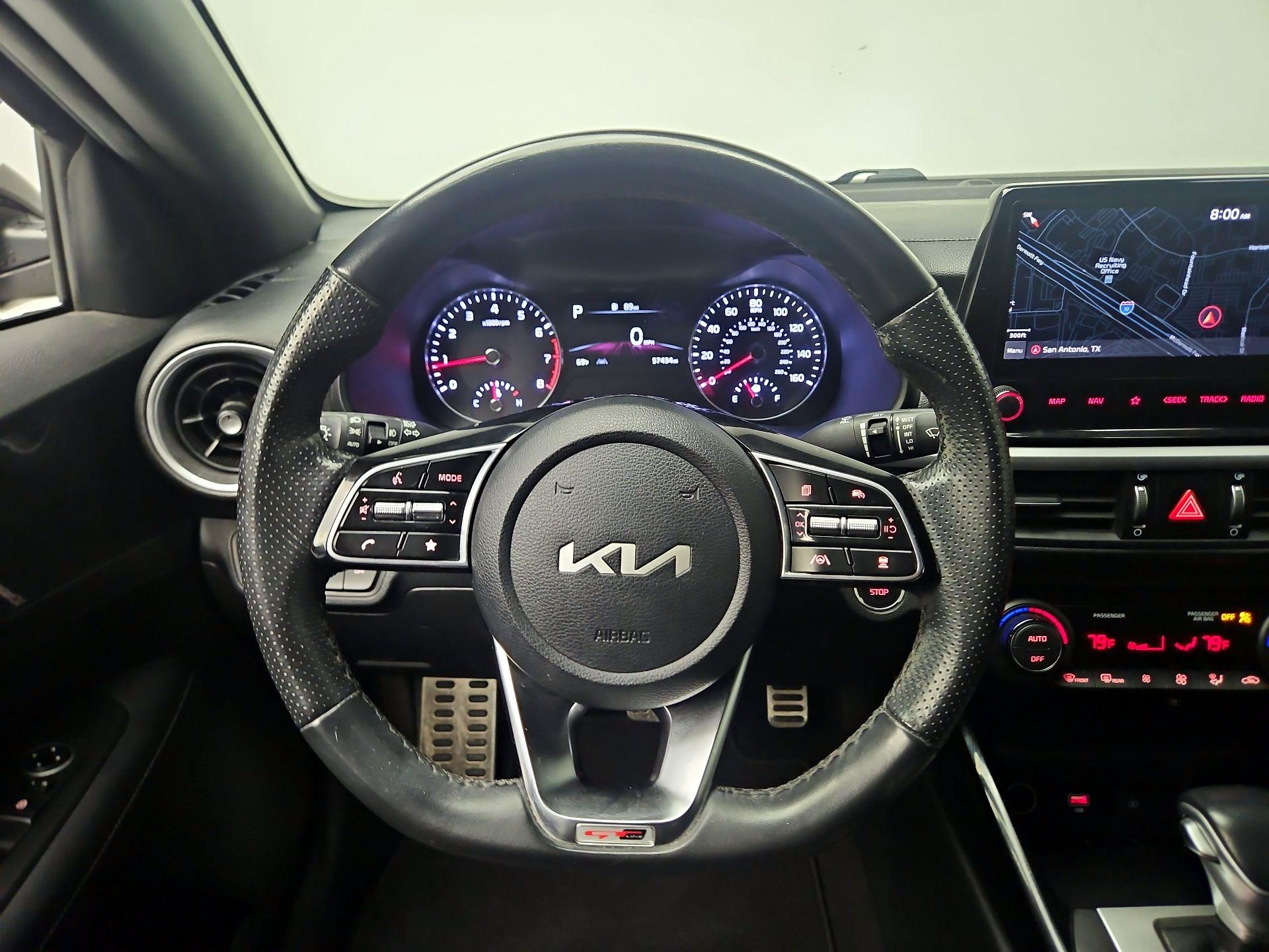 Thumbnail: 2022 Kia Forte - 10