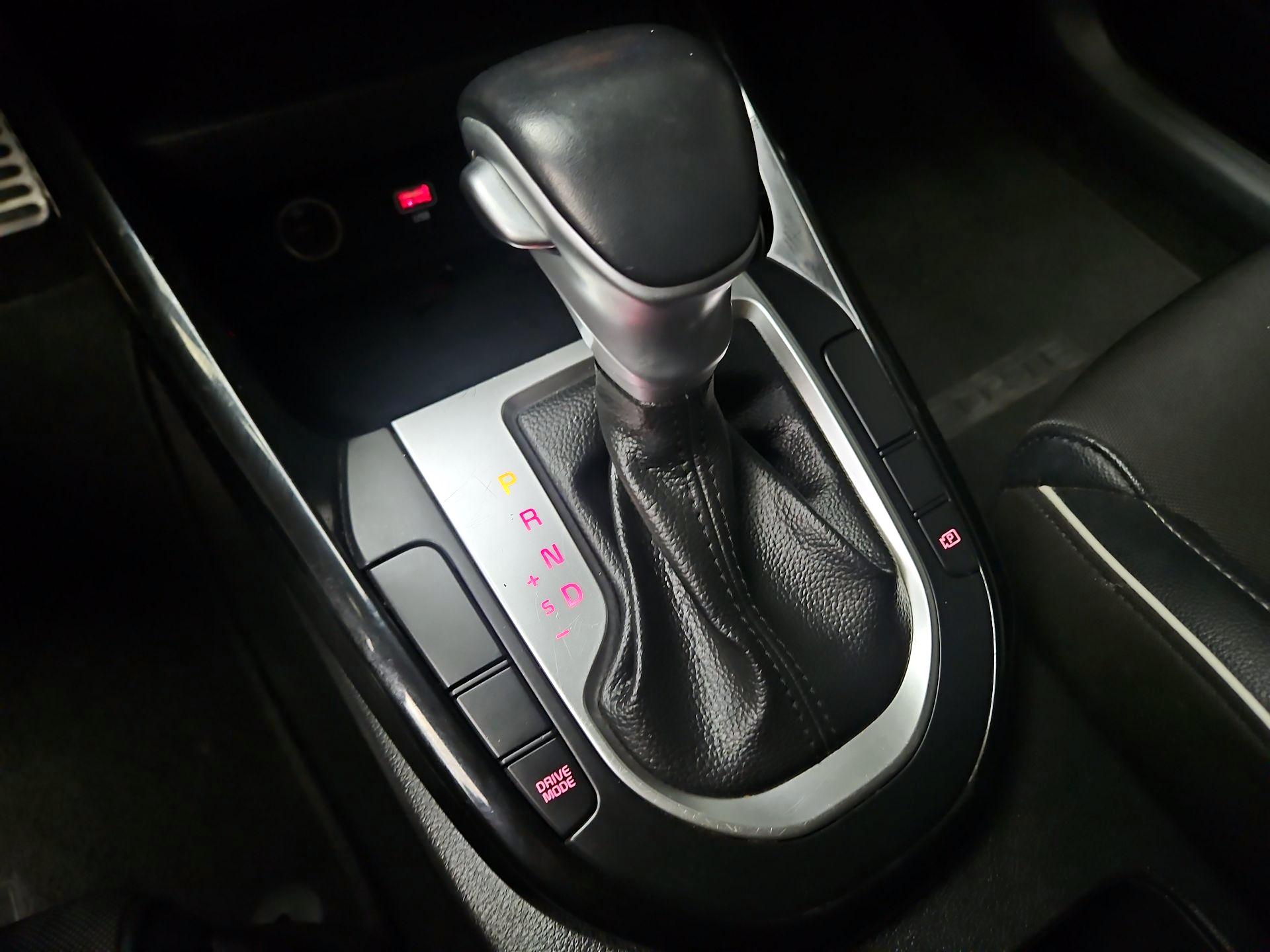 Thumbnail: 2022 Kia Forte - 18