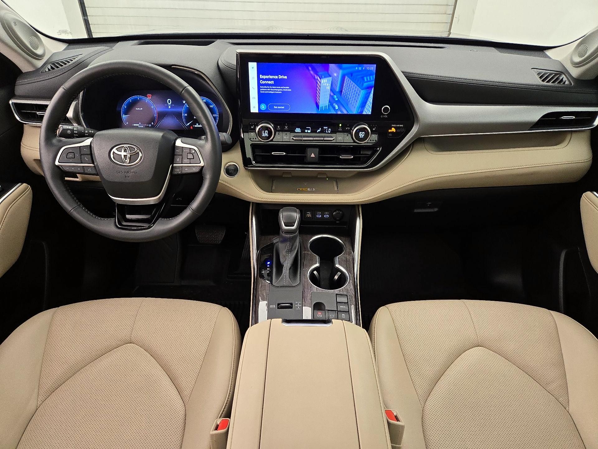 Thumbnail: 2024 Toyota Highlander - 9