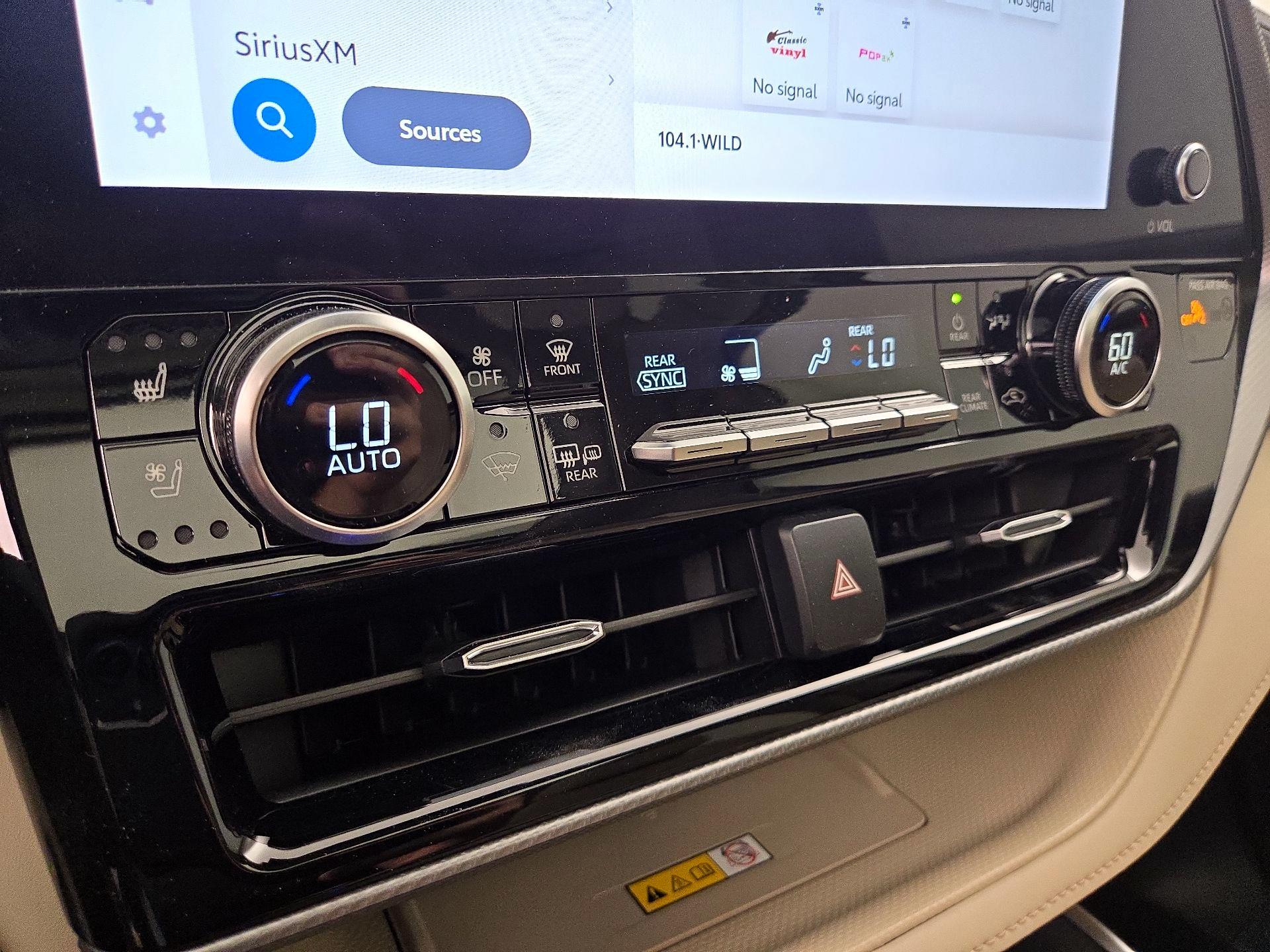 Thumbnail: 2024 Toyota Highlander - 16