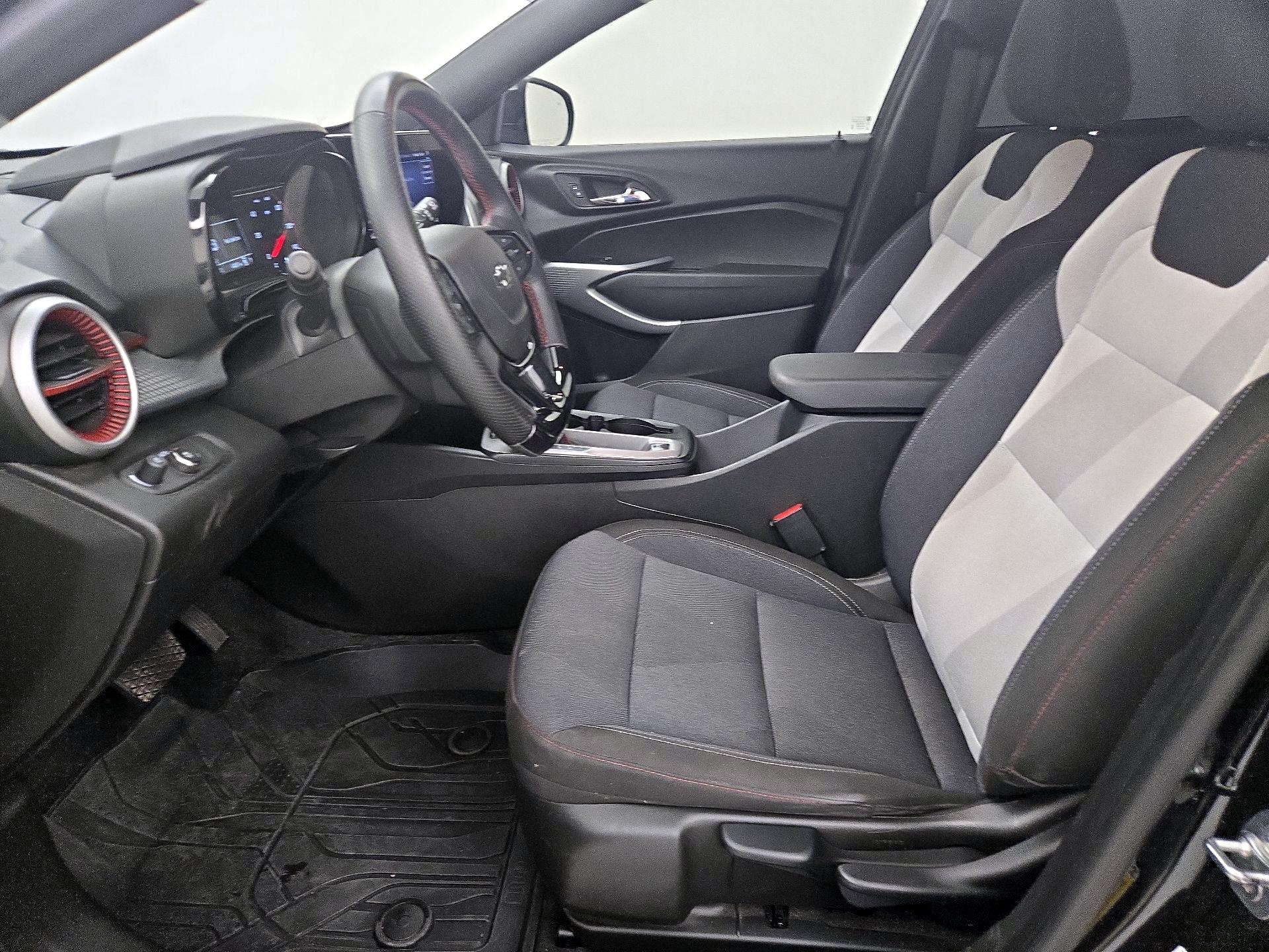 Thumbnail: 2024 Chevrolet Trax - 11