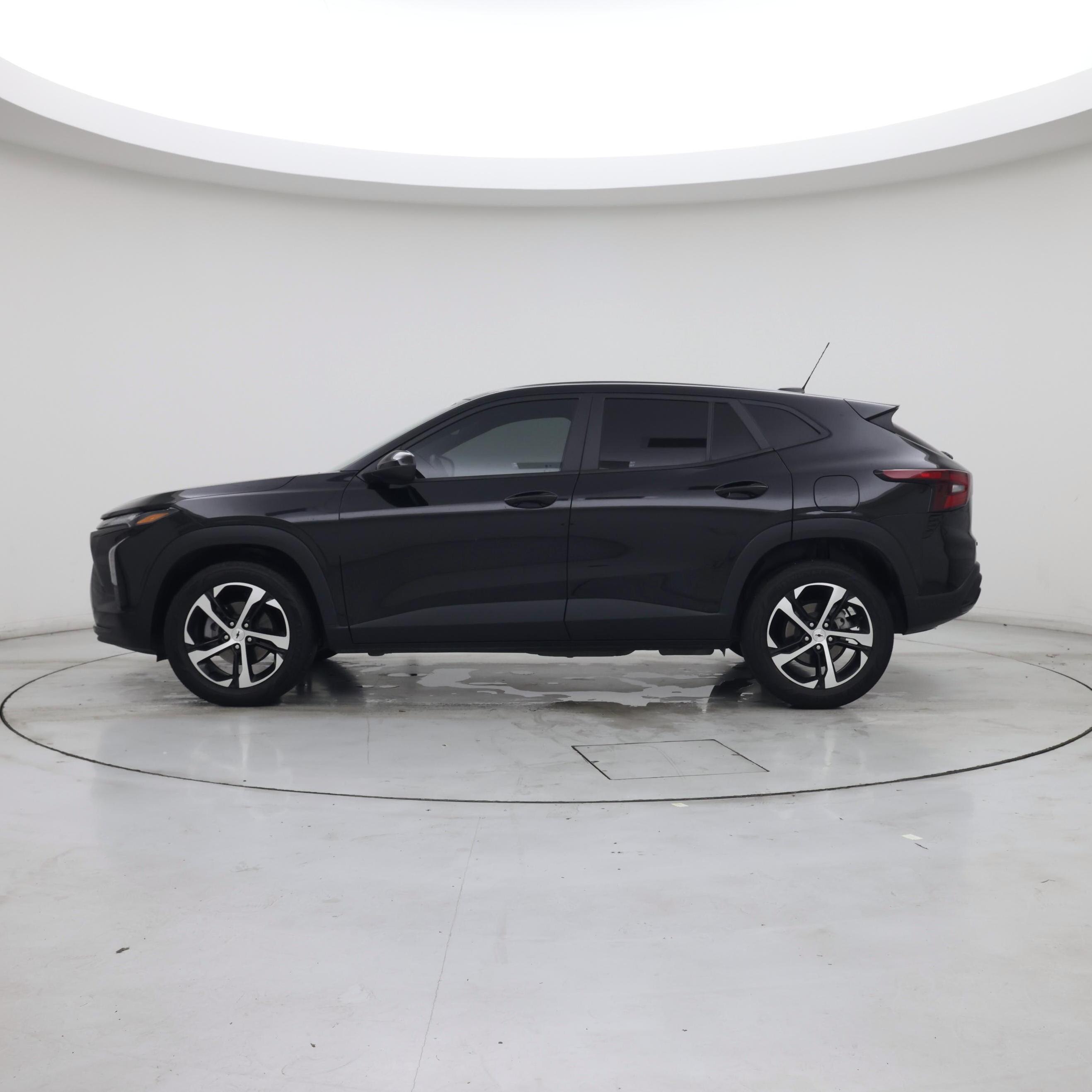 Thumbnail: 2024 Chevrolet Trax - 3