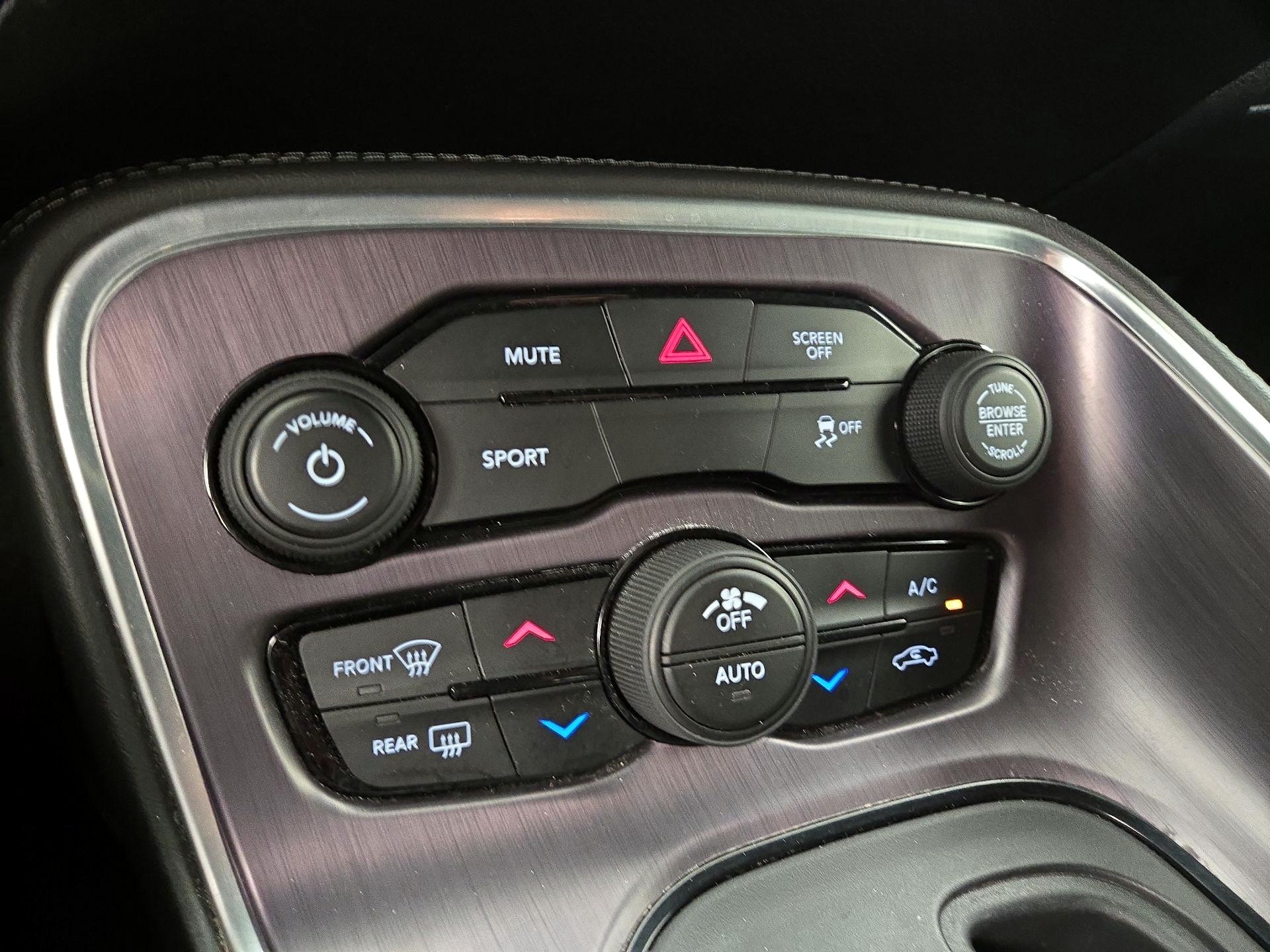 Thumbnail: 2018 Dodge Challenger - 17