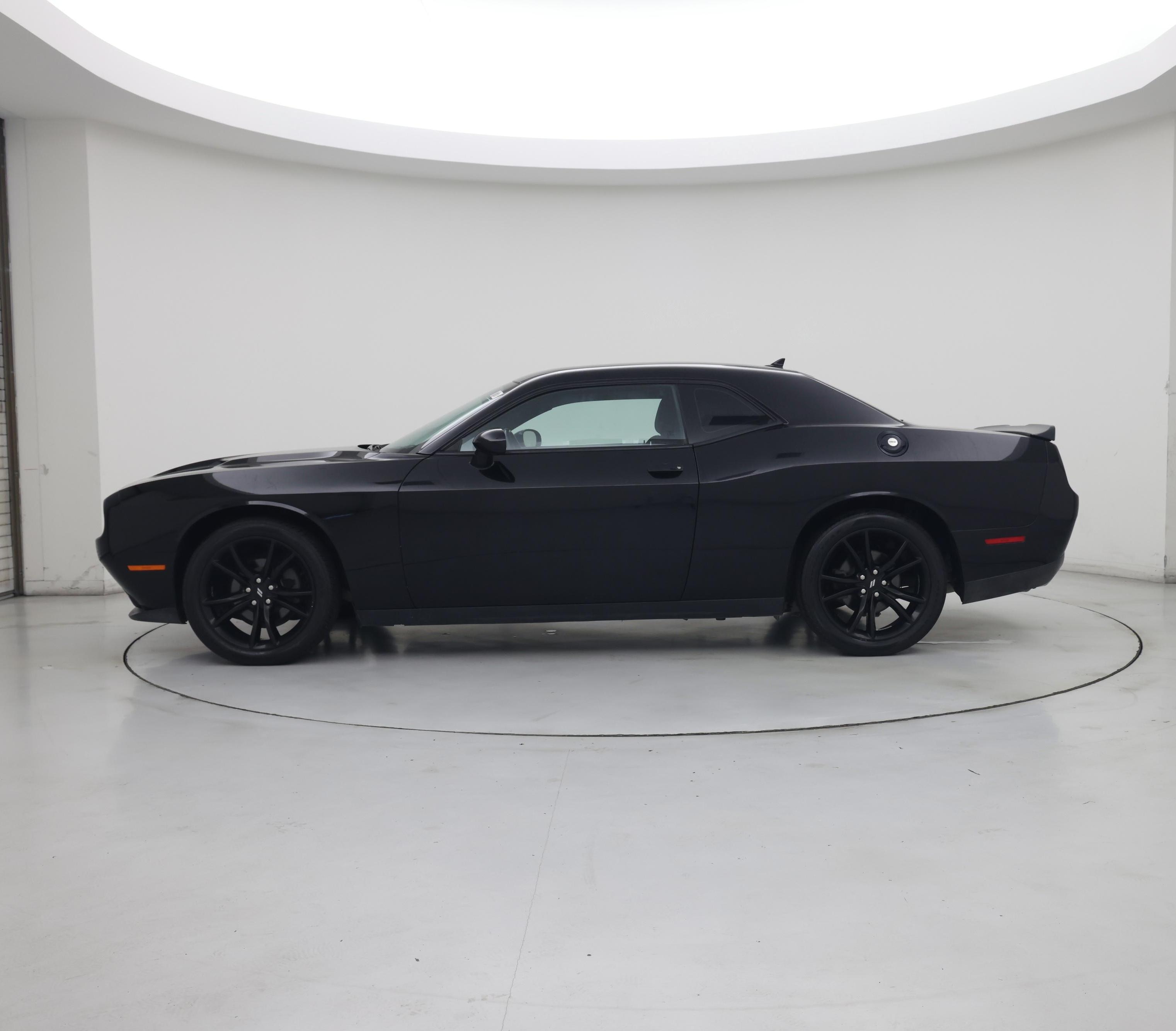Thumbnail: 2018 Dodge Challenger - 3