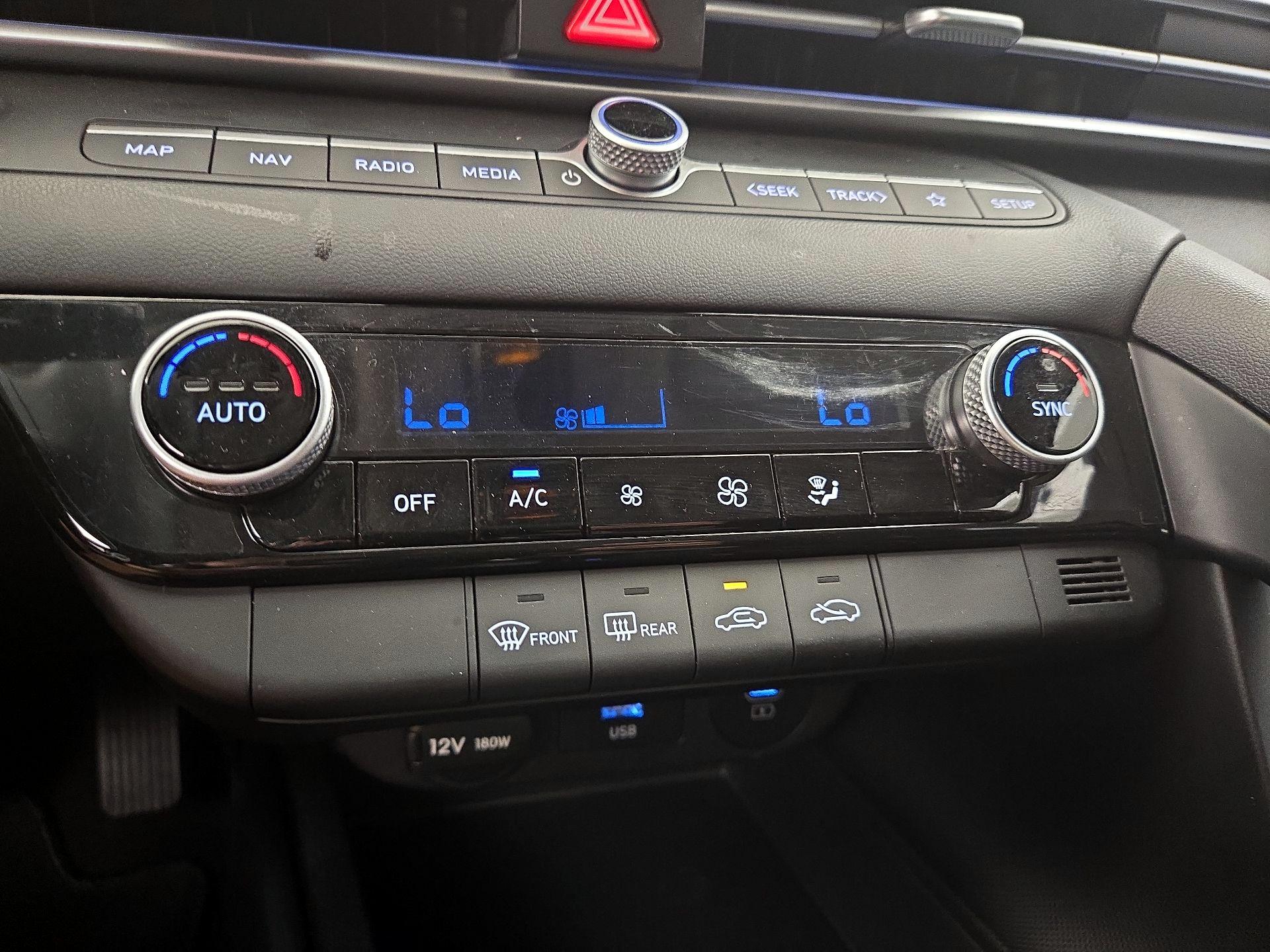 Thumbnail: 2024 Hyundai Elantra - 17