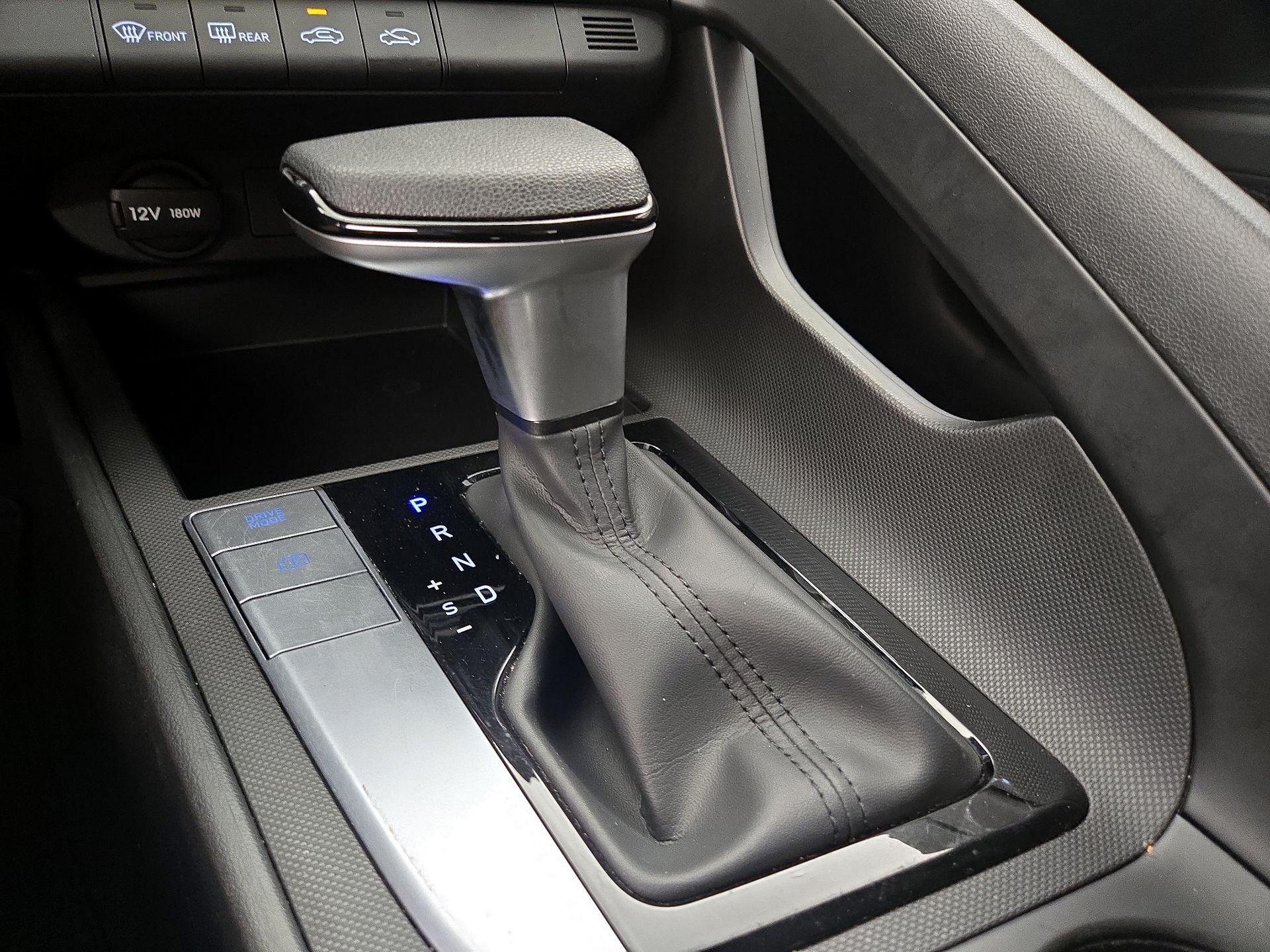 Thumbnail: 2024 Hyundai Elantra - 18