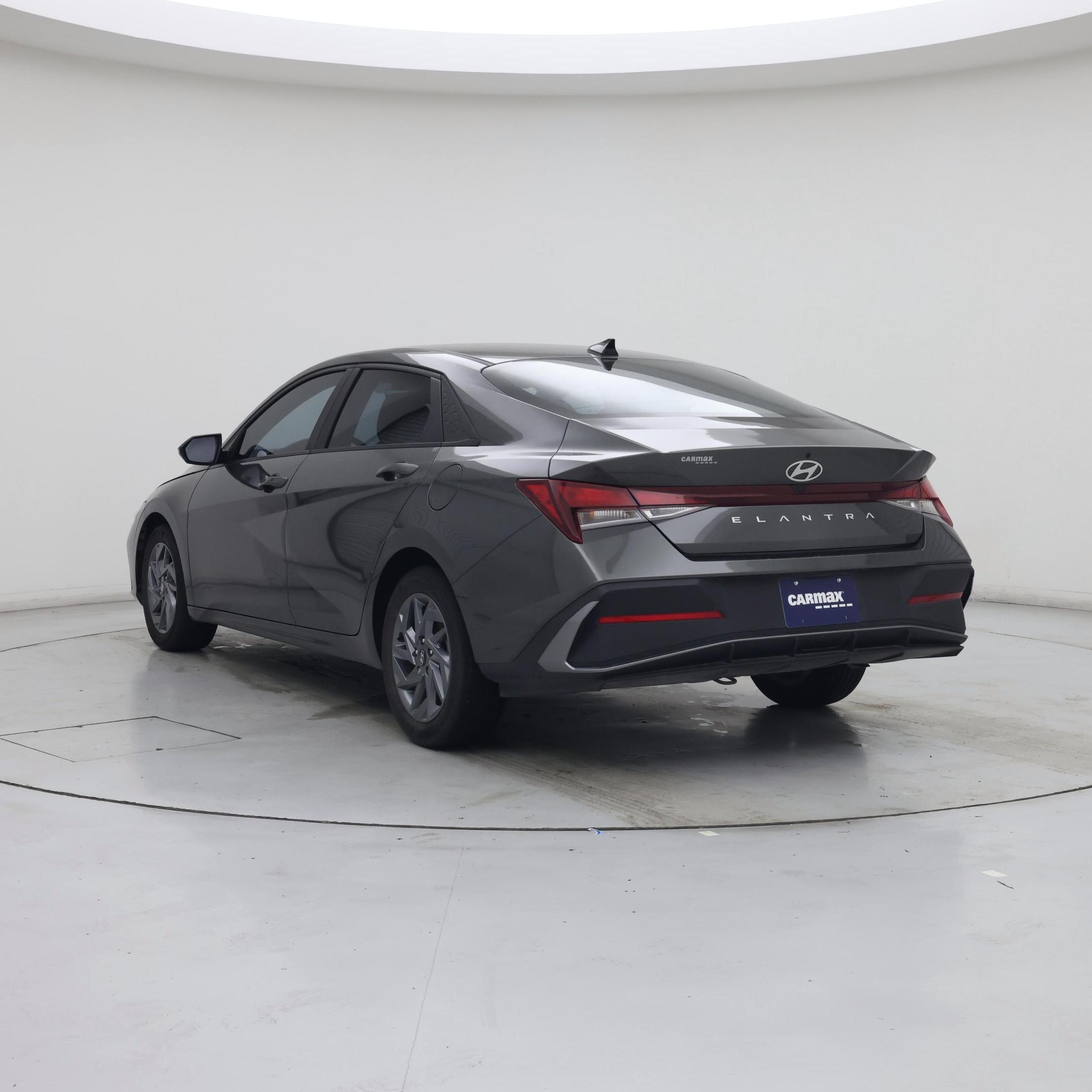 Thumbnail: 2024 Hyundai Elantra - 2