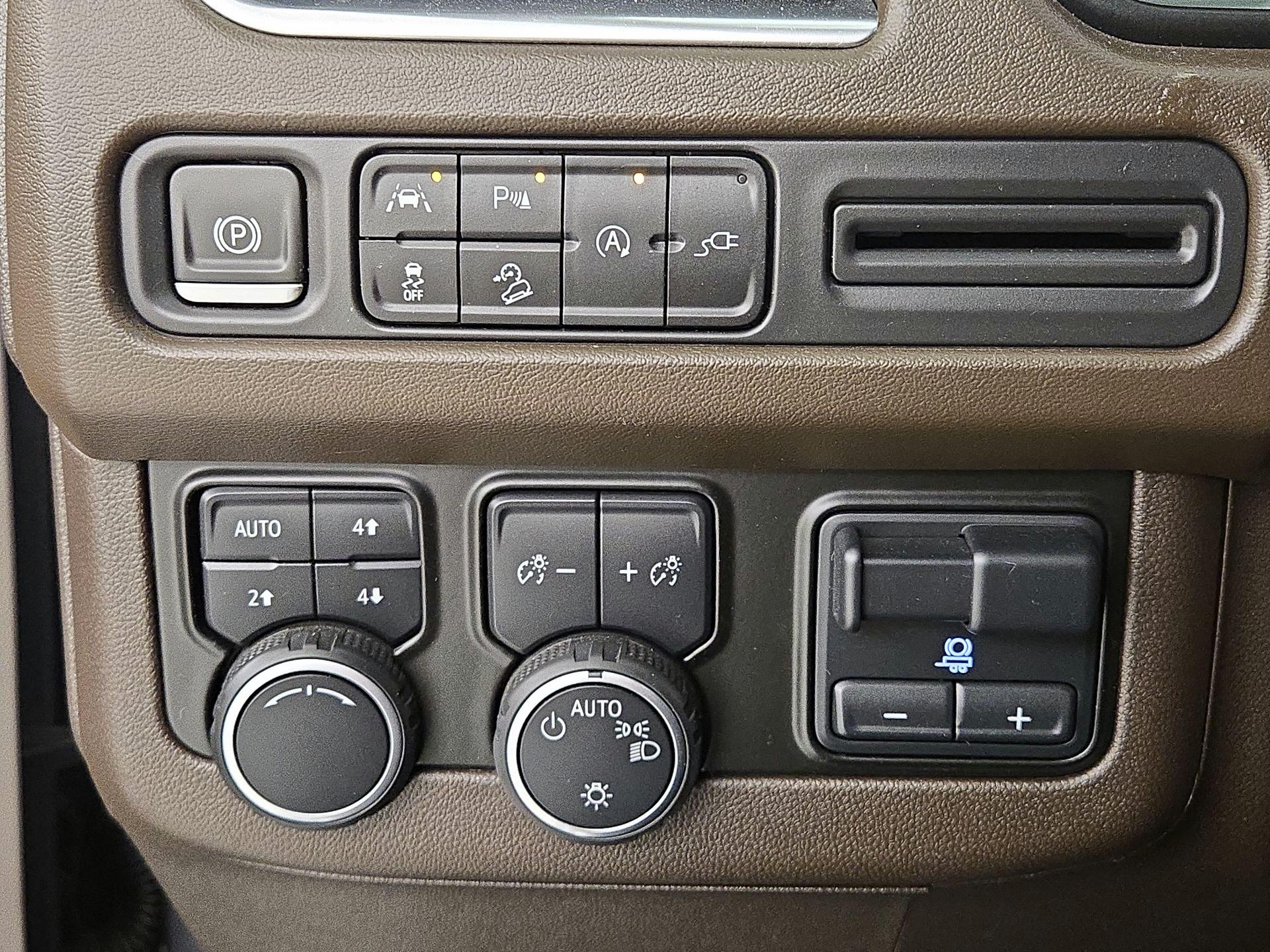 Thumbnail: 2021 Chevrolet Tahoe - 13