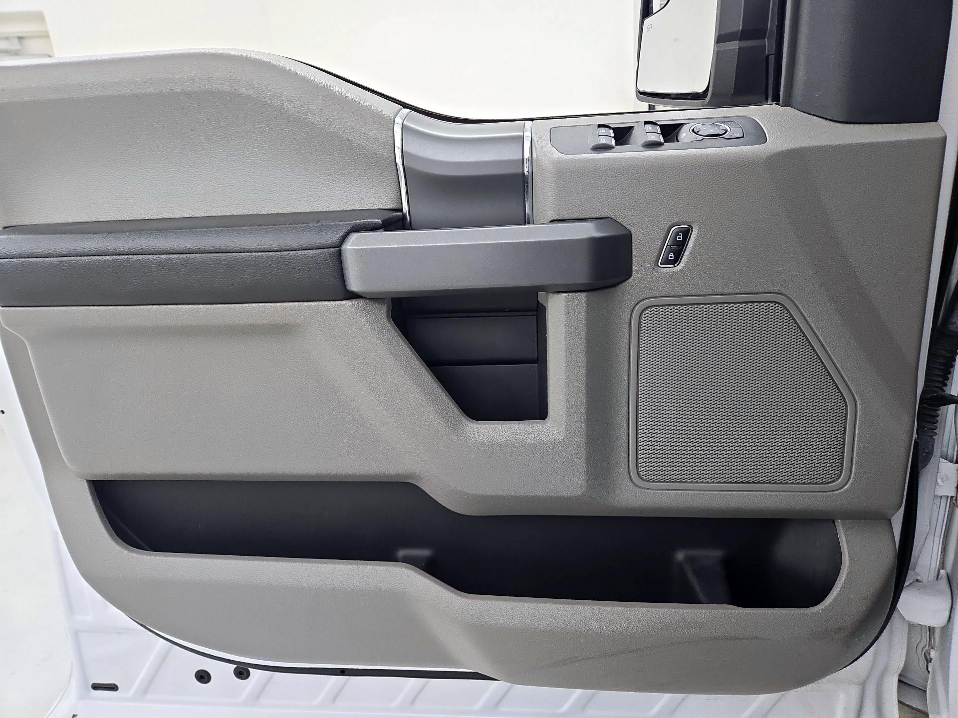 Thumbnail: 2016 Ford F-150 - 12
