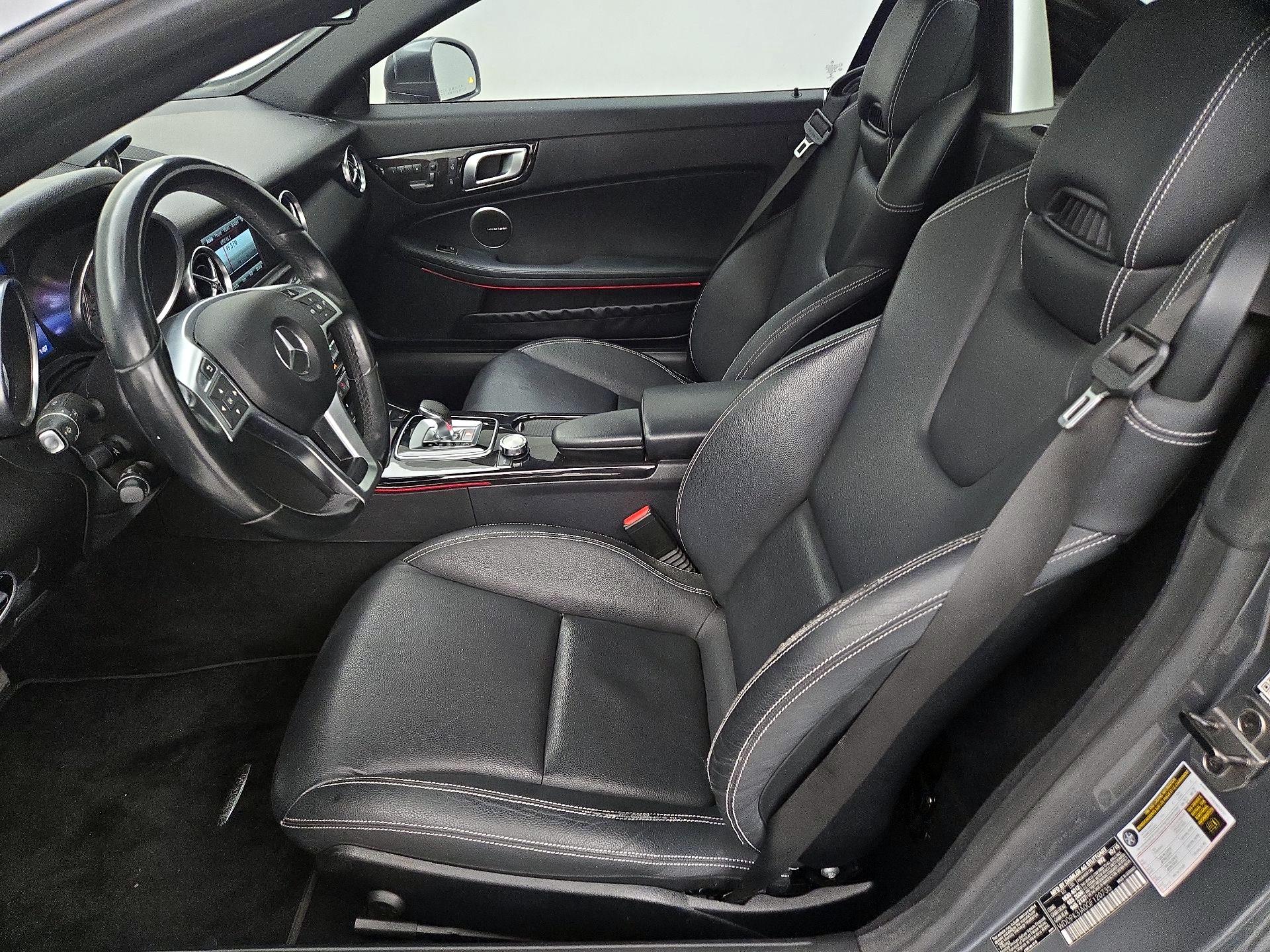 Thumbnail: 2016 Mercedes-Benz SLK - 11