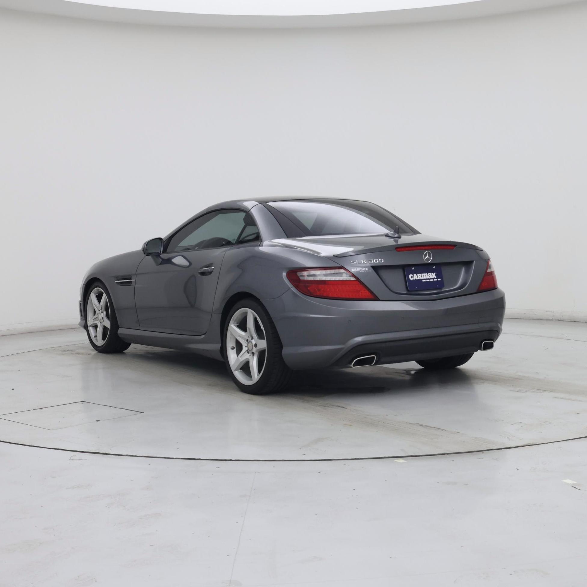 Thumbnail: 2016 Mercedes-Benz SLK - 2