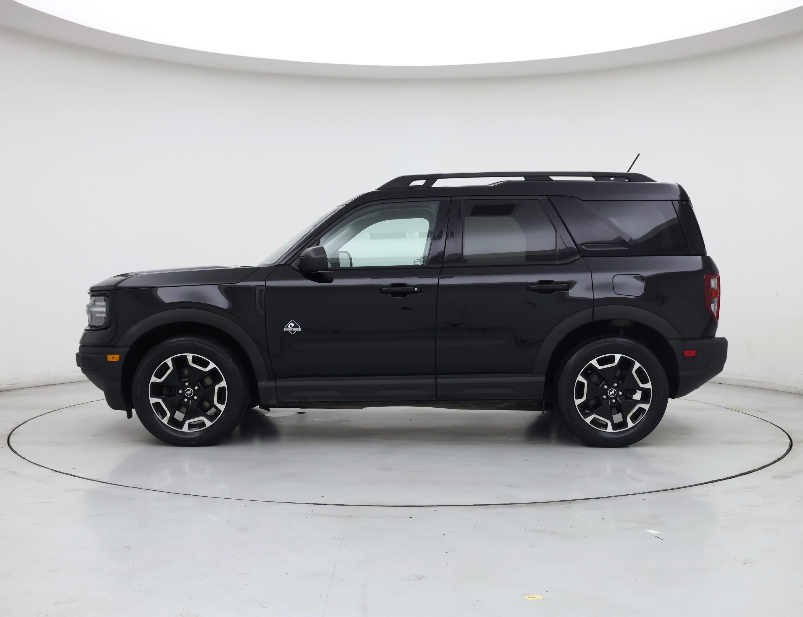 Thumbnail: 2022 Ford Bronco Sport - 3