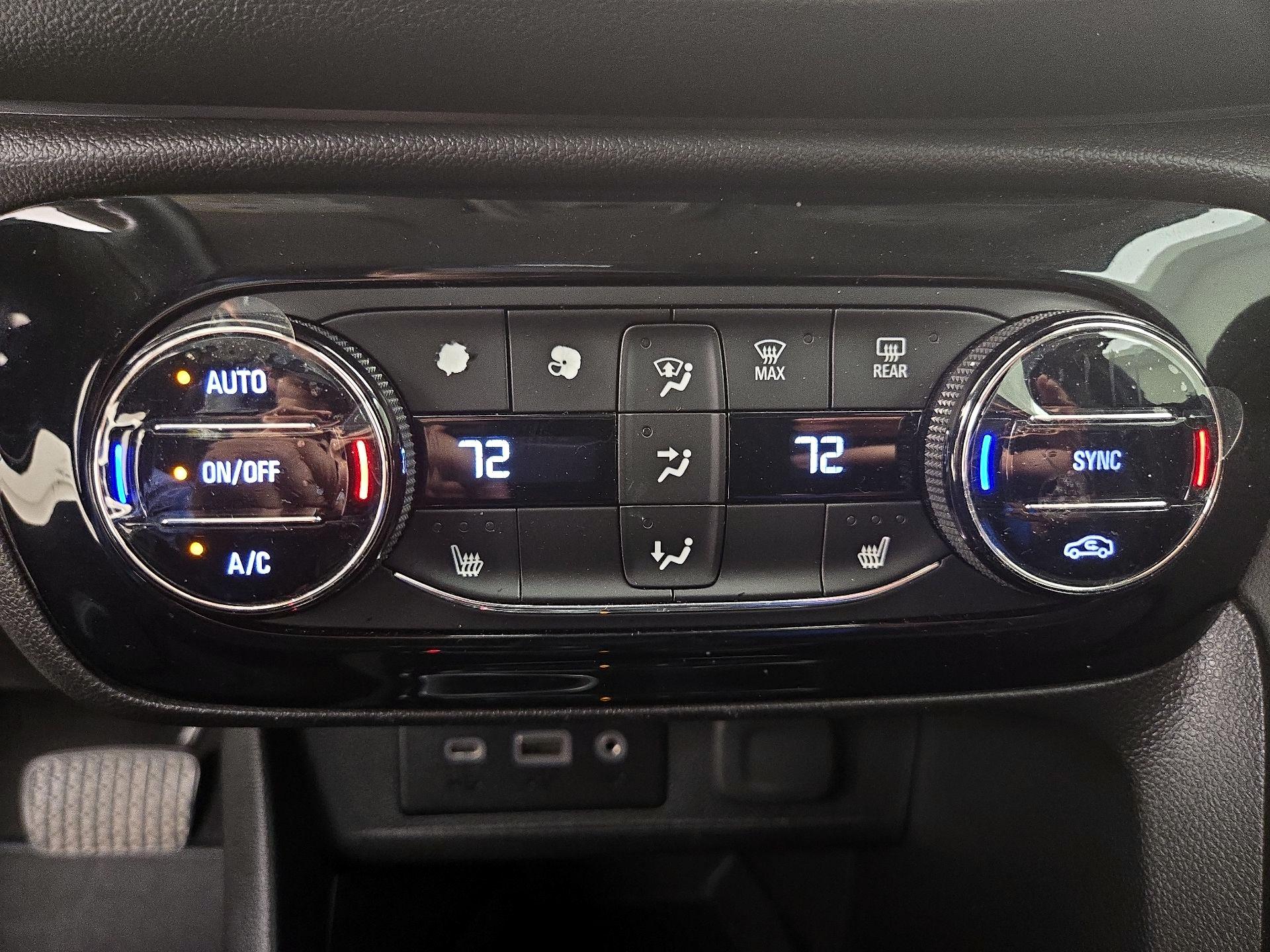 Thumbnail: 2020 Buick Encore GX - 16
