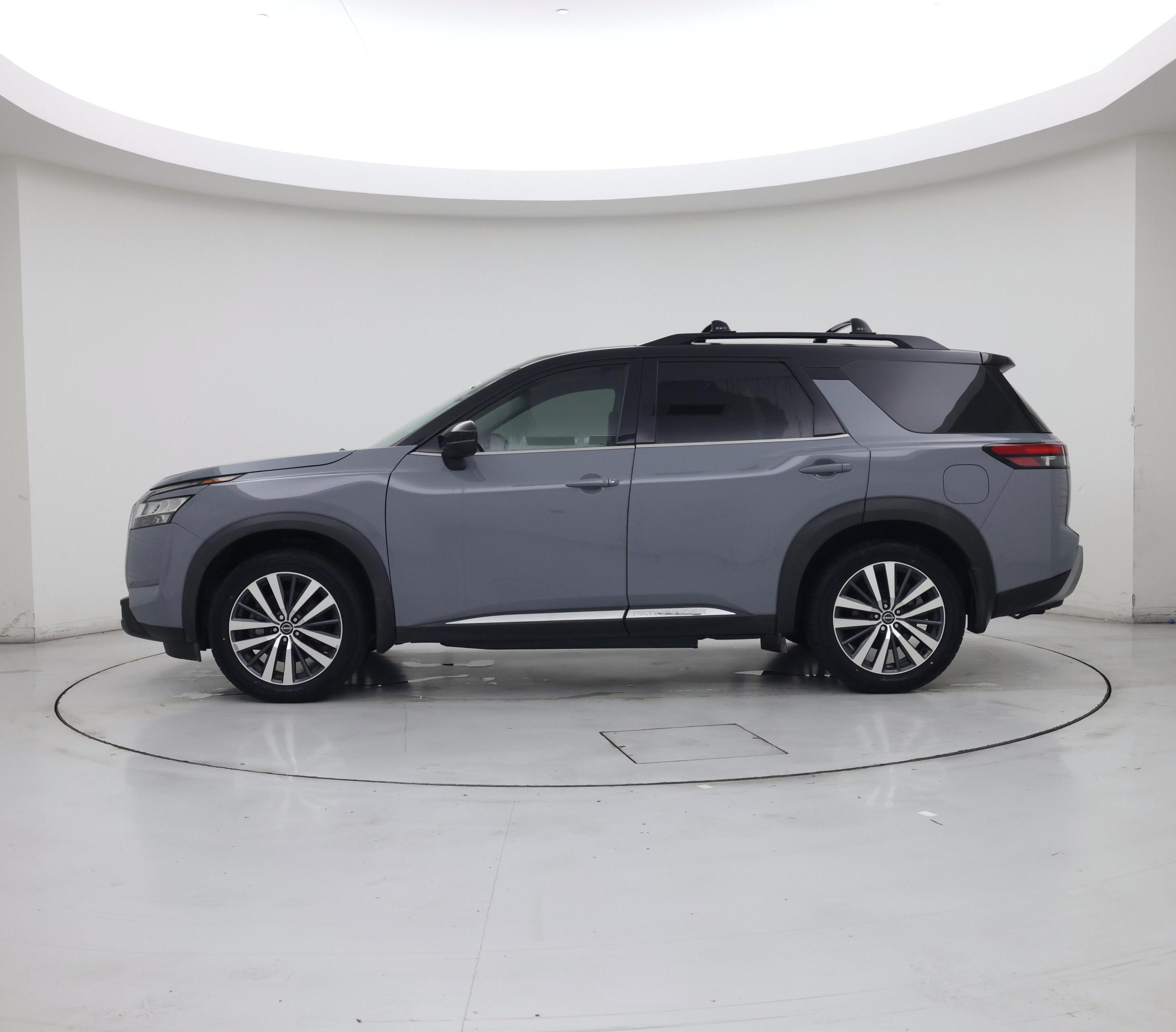 Thumbnail: 2022 Nissan Pathfinder - 3