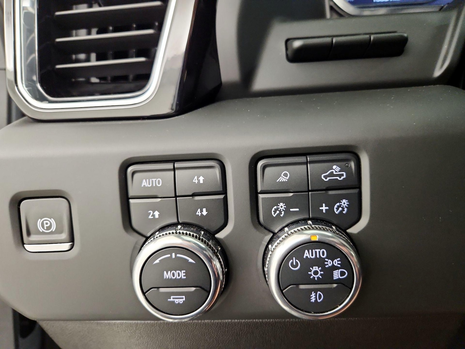 2024 GMC Sierra 2500HD Denali Ultimate - Photo 14