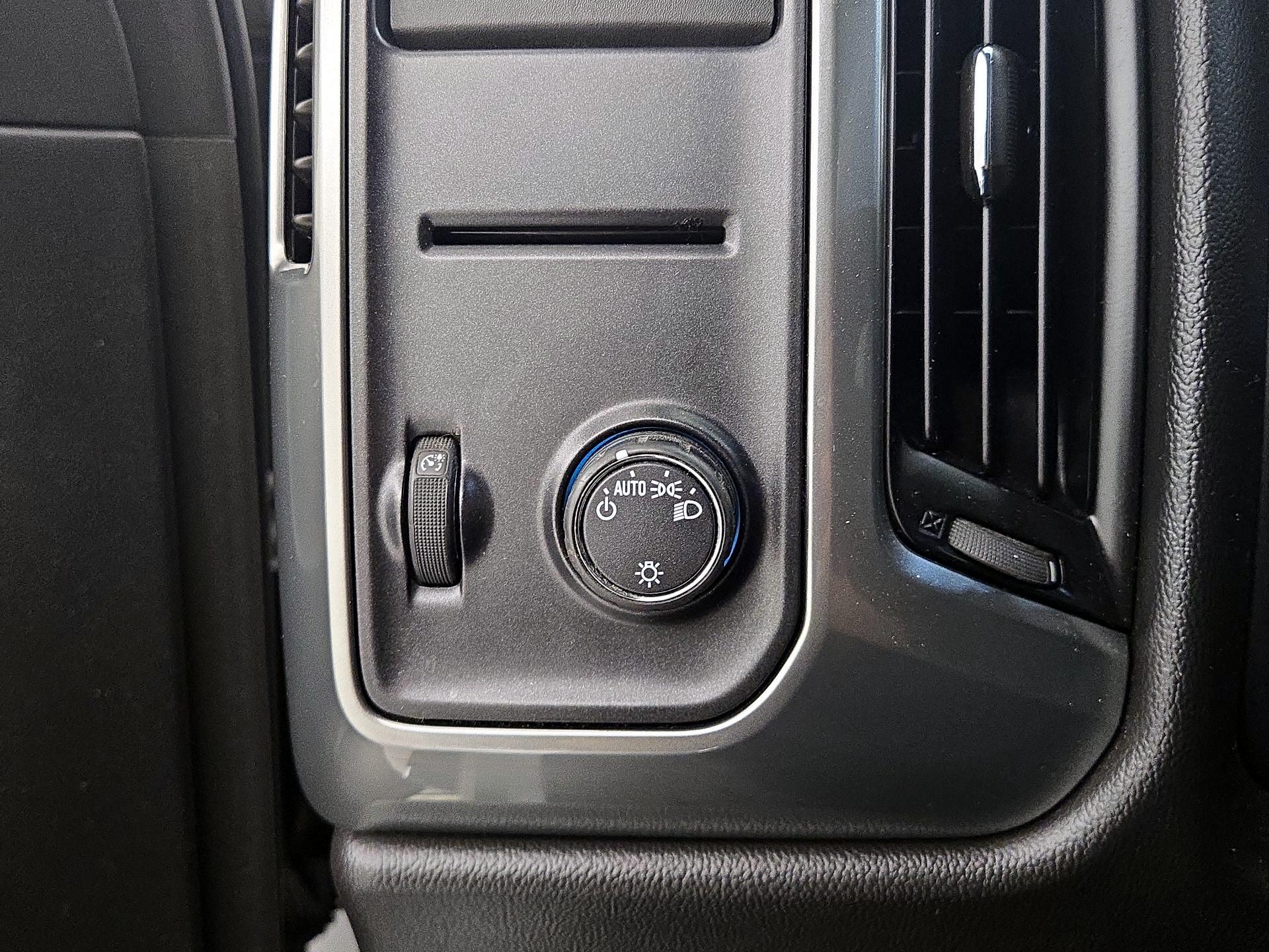 Thumbnail: 2014 Chevrolet Silverado 1500 - 13