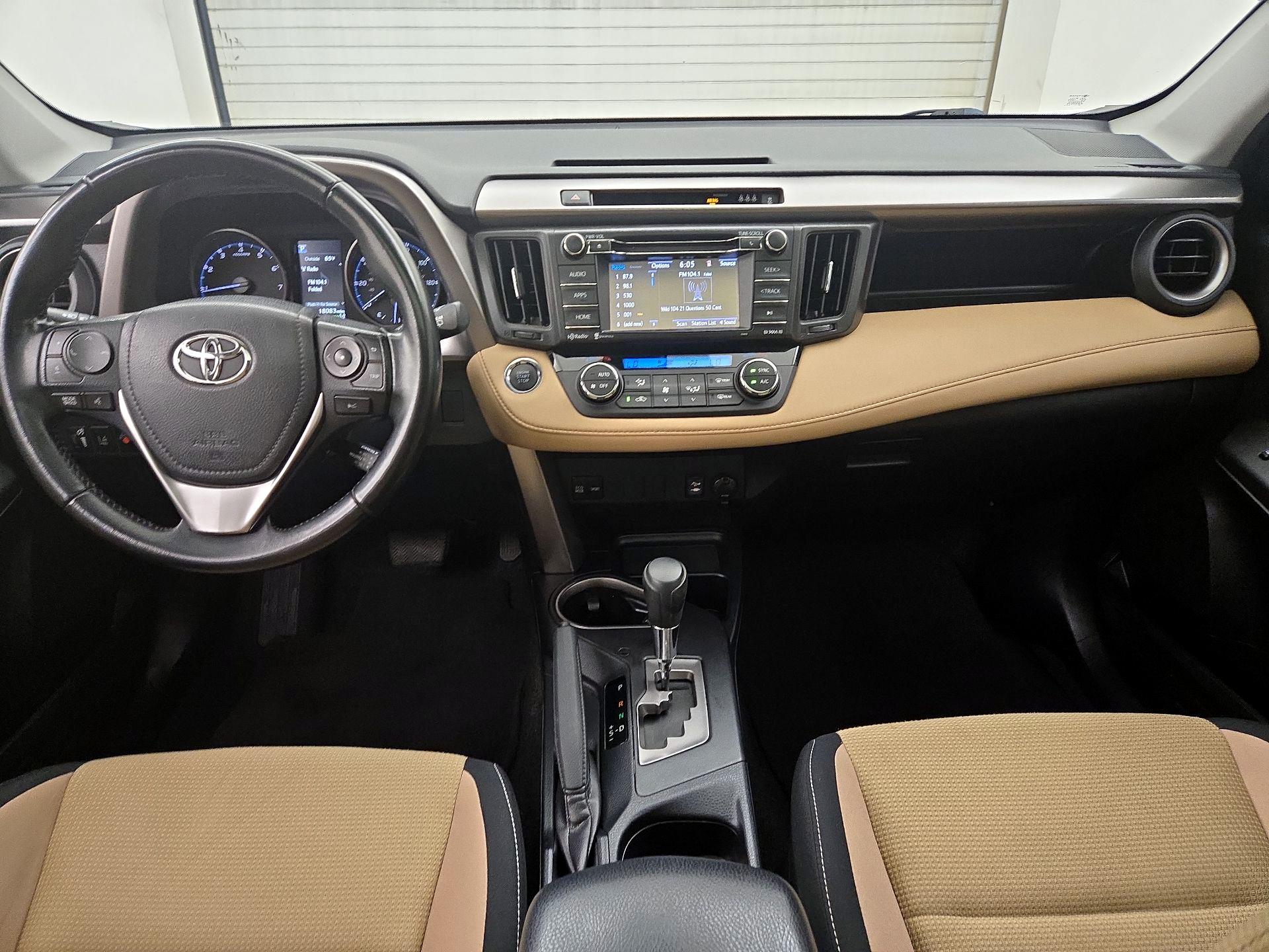 Thumbnail: 2018 Toyota RAV4 - 9