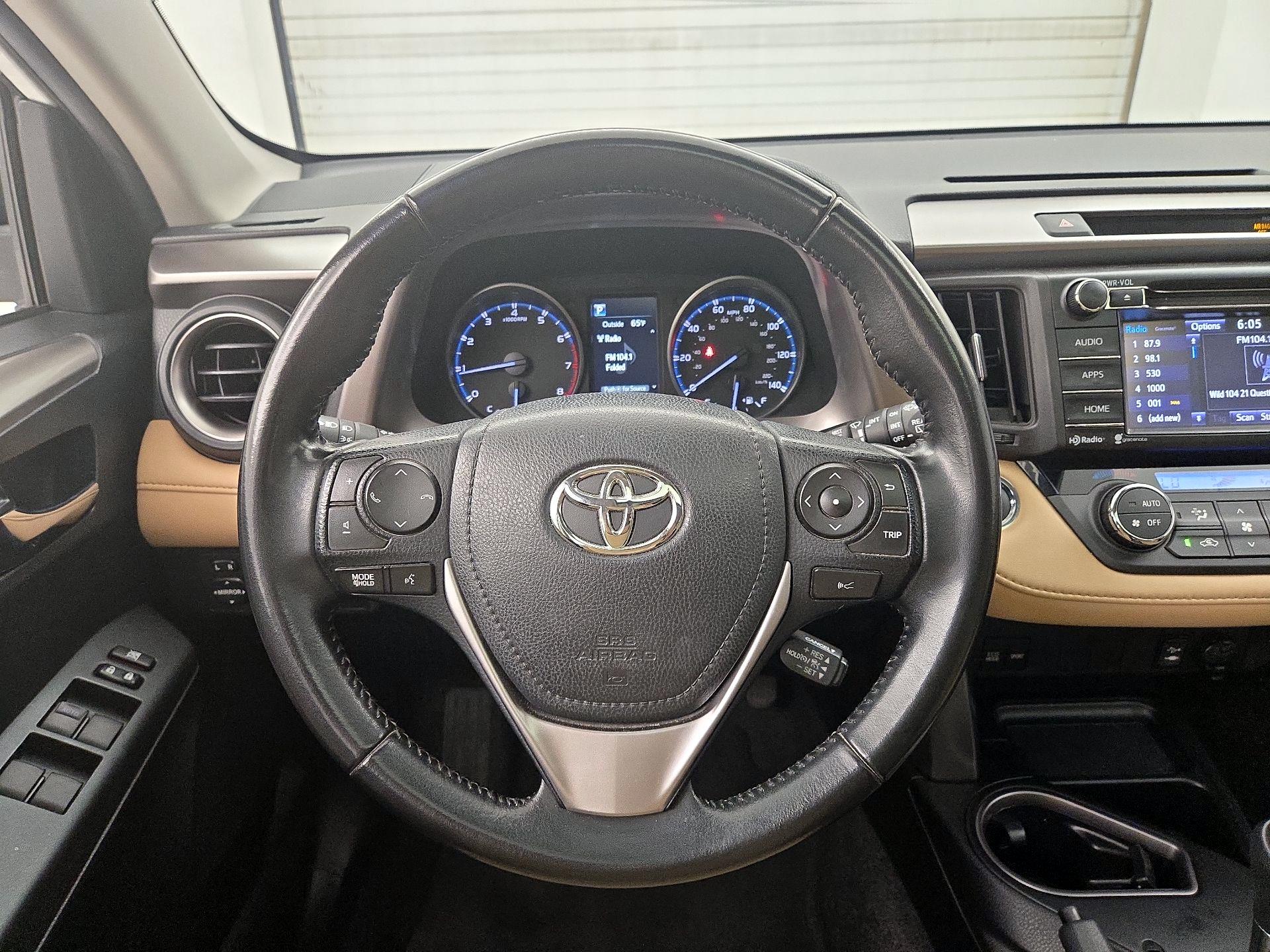Thumbnail: 2018 Toyota RAV4 - 10