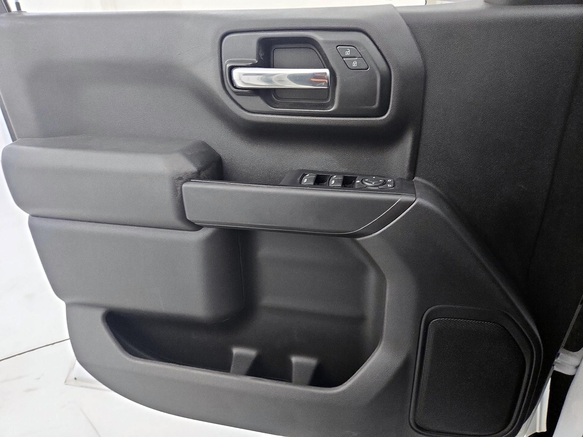 Thumbnail: 2020 Chevrolet Silverado 1500 - 12