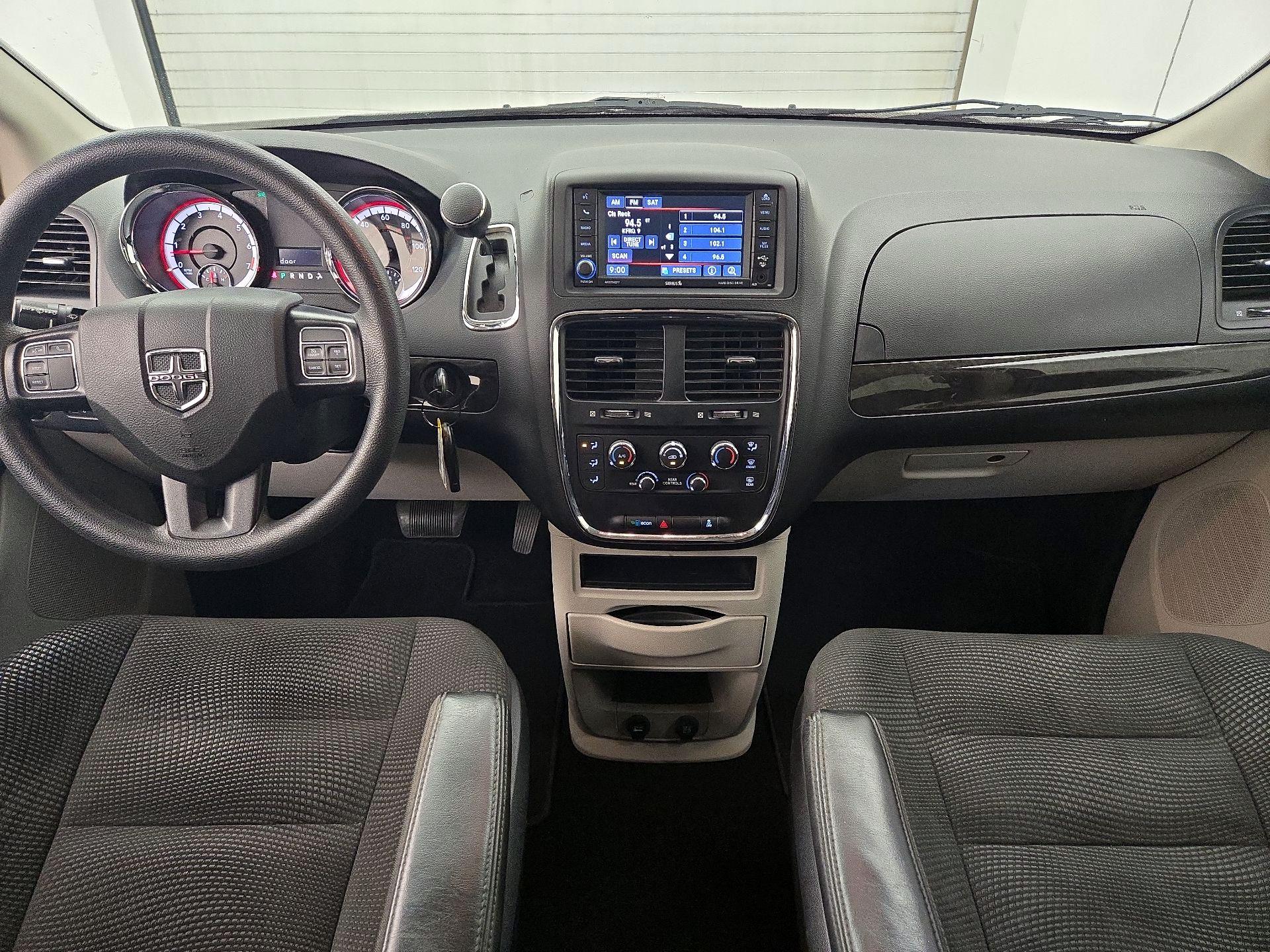 Thumbnail: 2020 Dodge Grand Caravan - 9