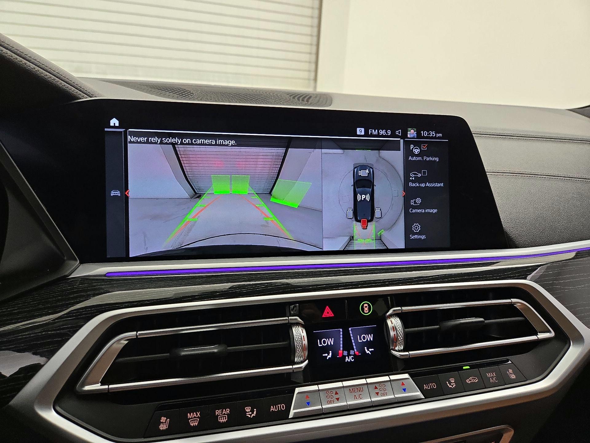 Thumbnail: 2021 BMW X7 - 15
