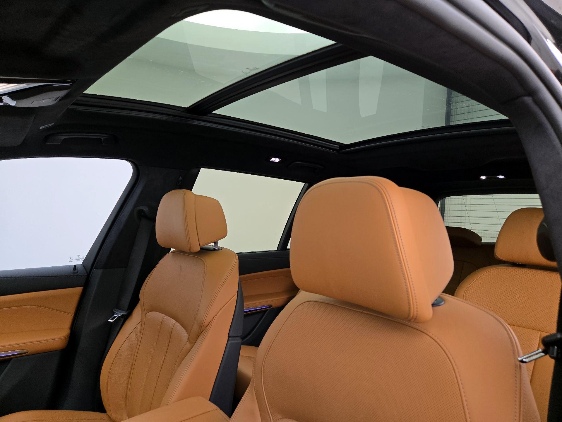 Thumbnail: 2021 BMW X7 - 20