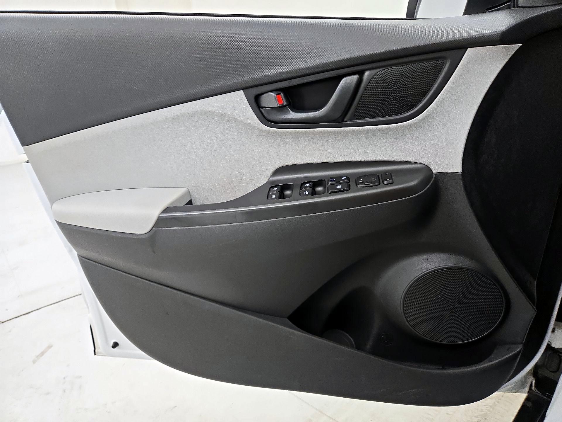 Thumbnail: 2023 Hyundai Kona - 12