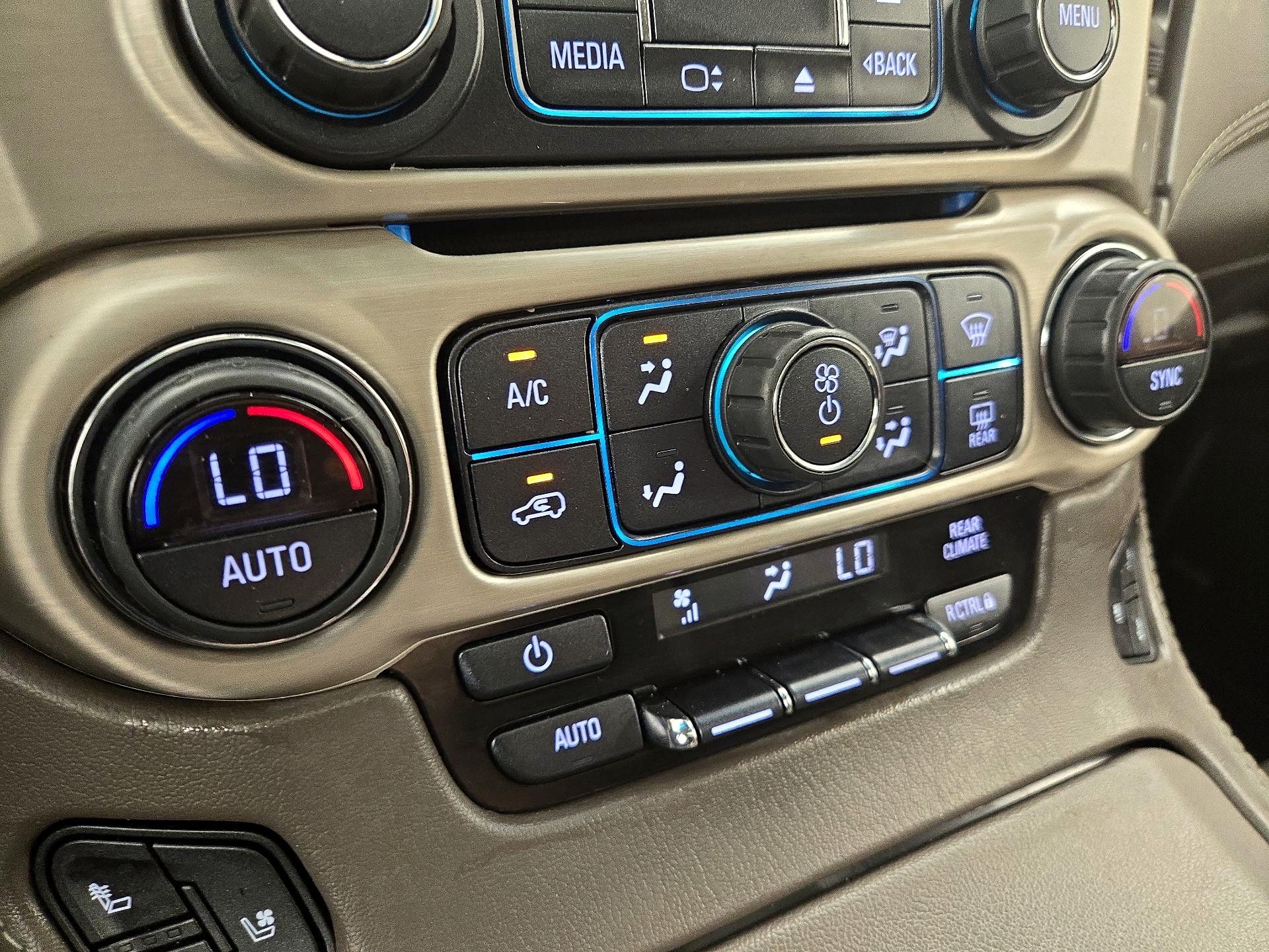 Thumbnail: 2019 GMC Yukon - 16