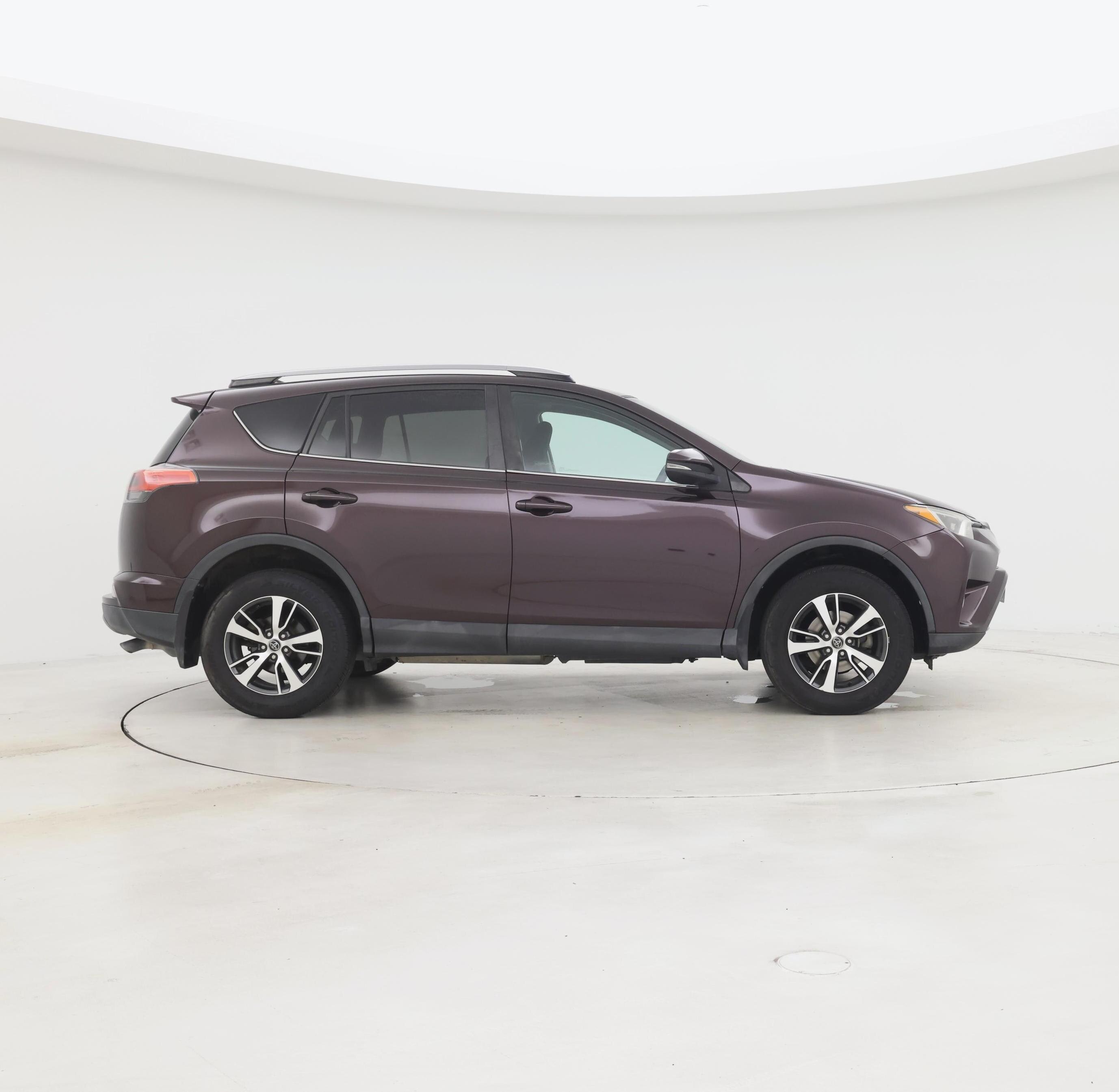 Thumbnail: 2017 Toyota RAV4 - 7