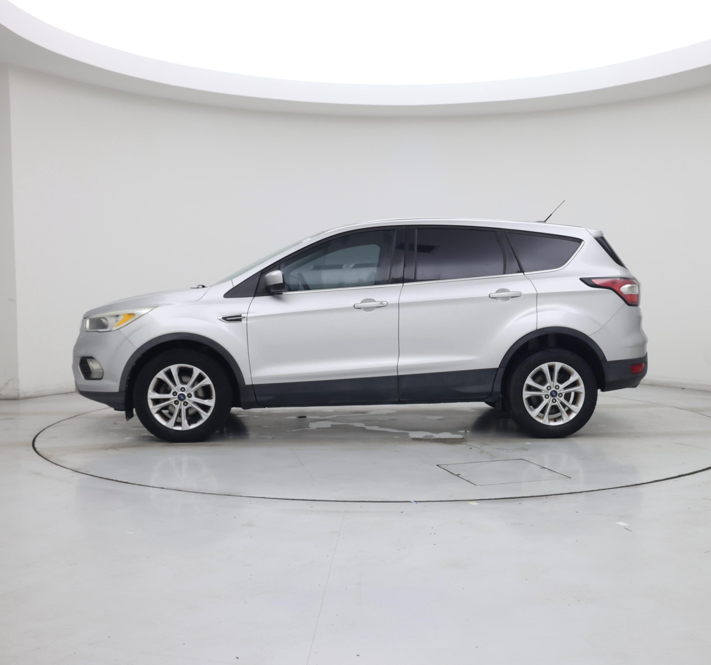 Thumbnail: 2017 Ford Escape - 3