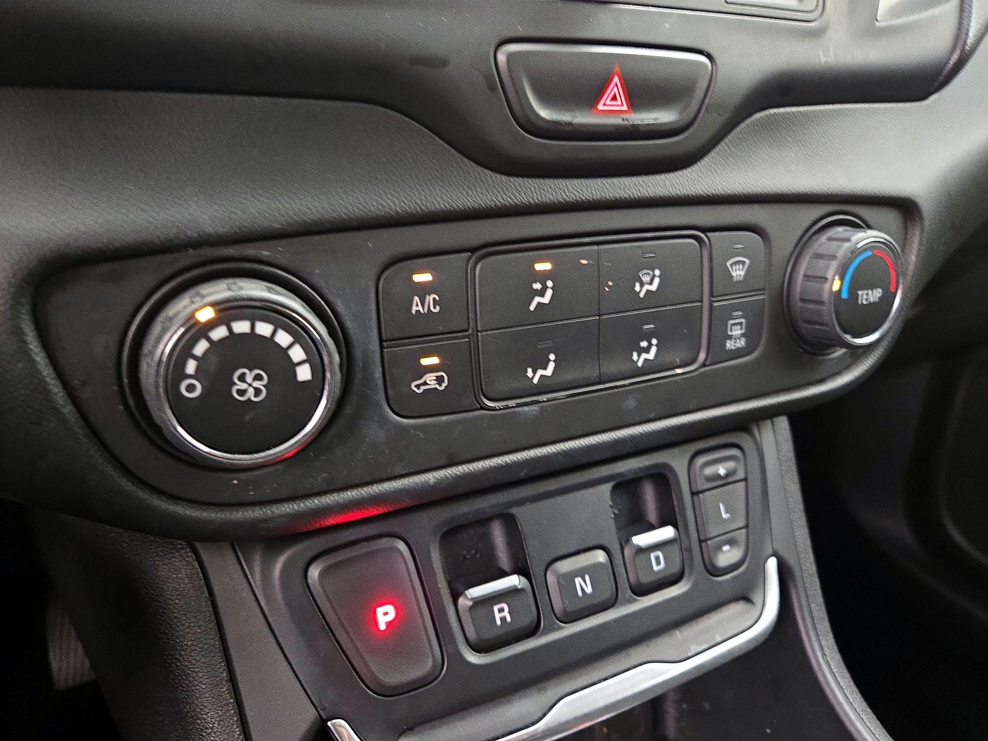 Thumbnail: 2021 GMC Terrain - 16