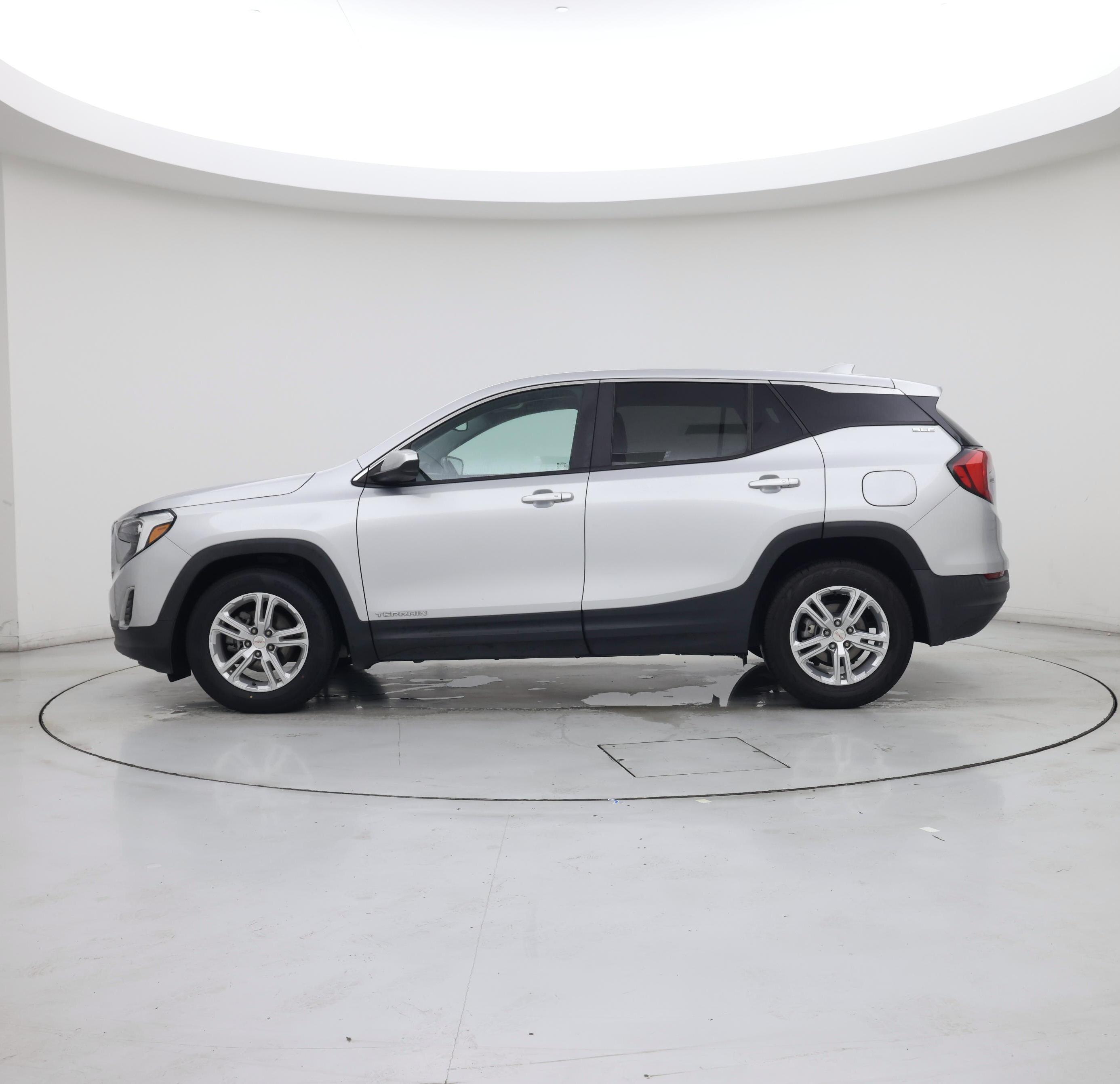 Thumbnail: 2021 GMC Terrain - 3