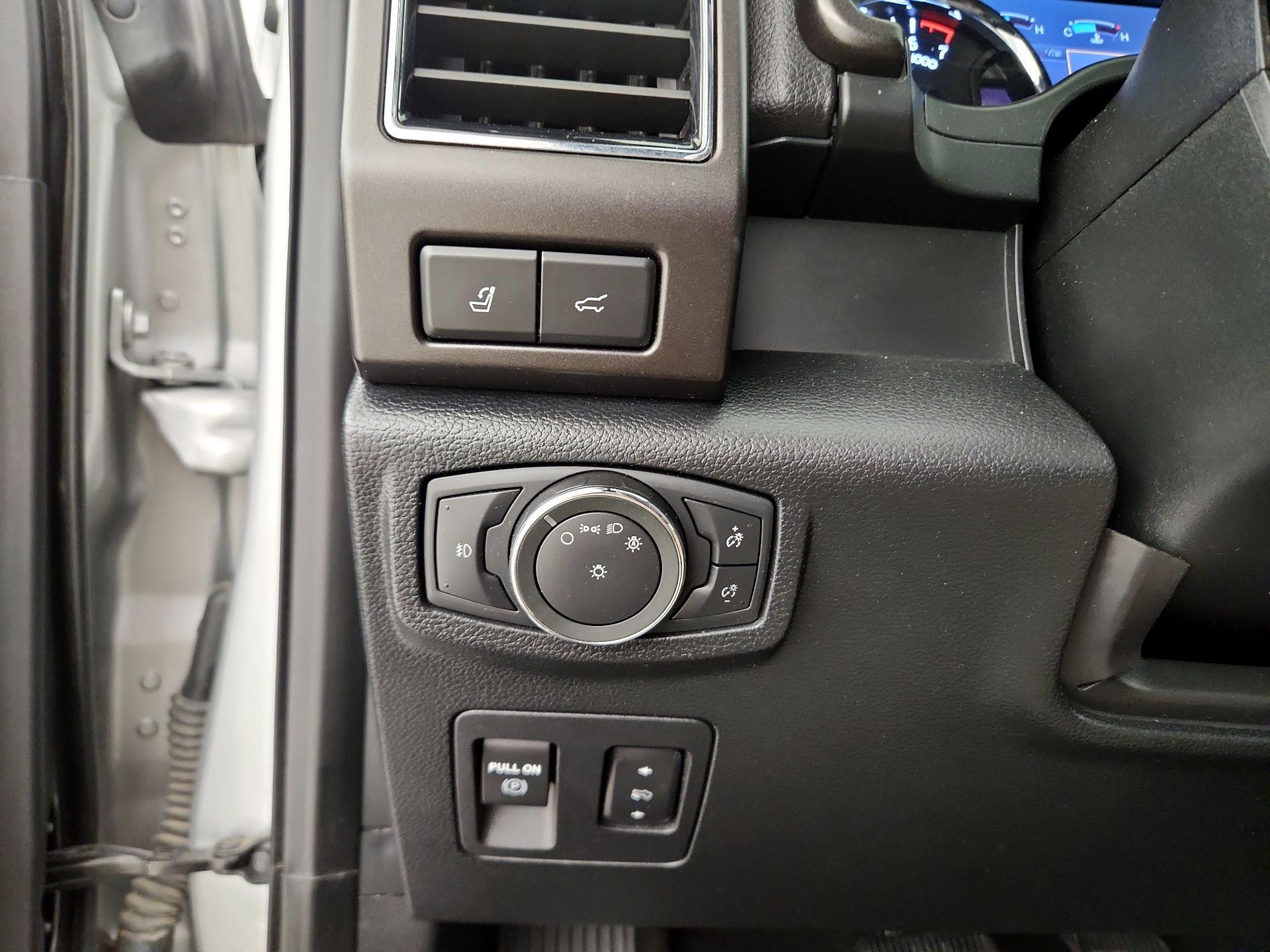 Thumbnail: 2019 Ford Expedition - 11