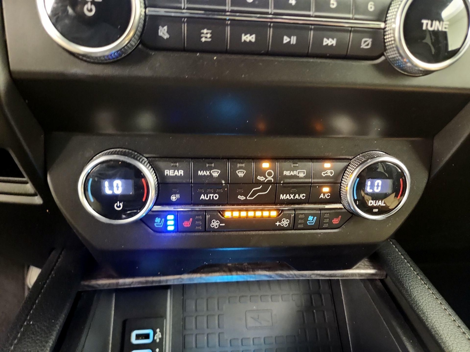 2019 Ford Expedition Limited - Photo 16